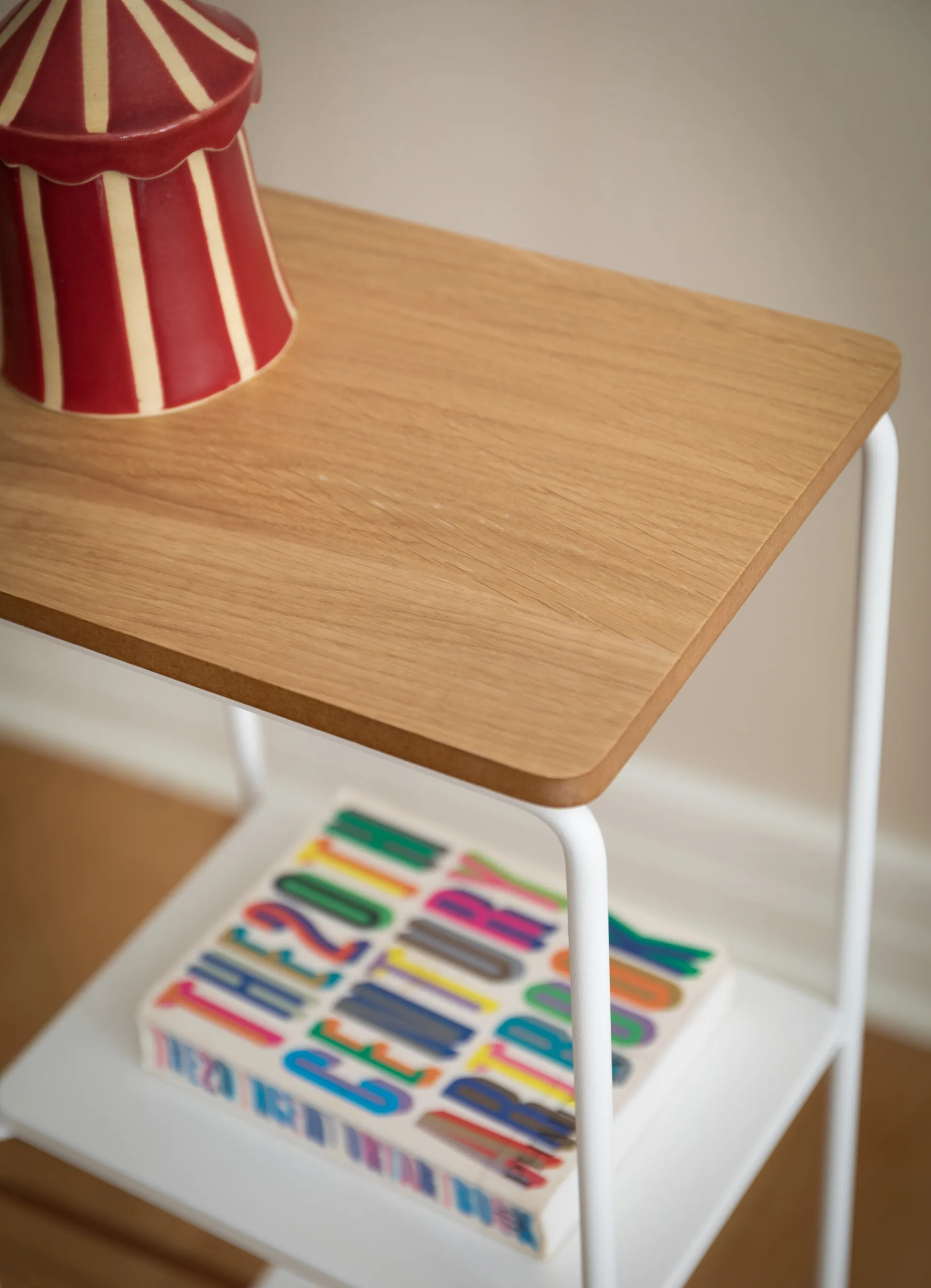 Mixrack Floor Shelf L hylde 26x19x82,2 cm, Oak/White Maze