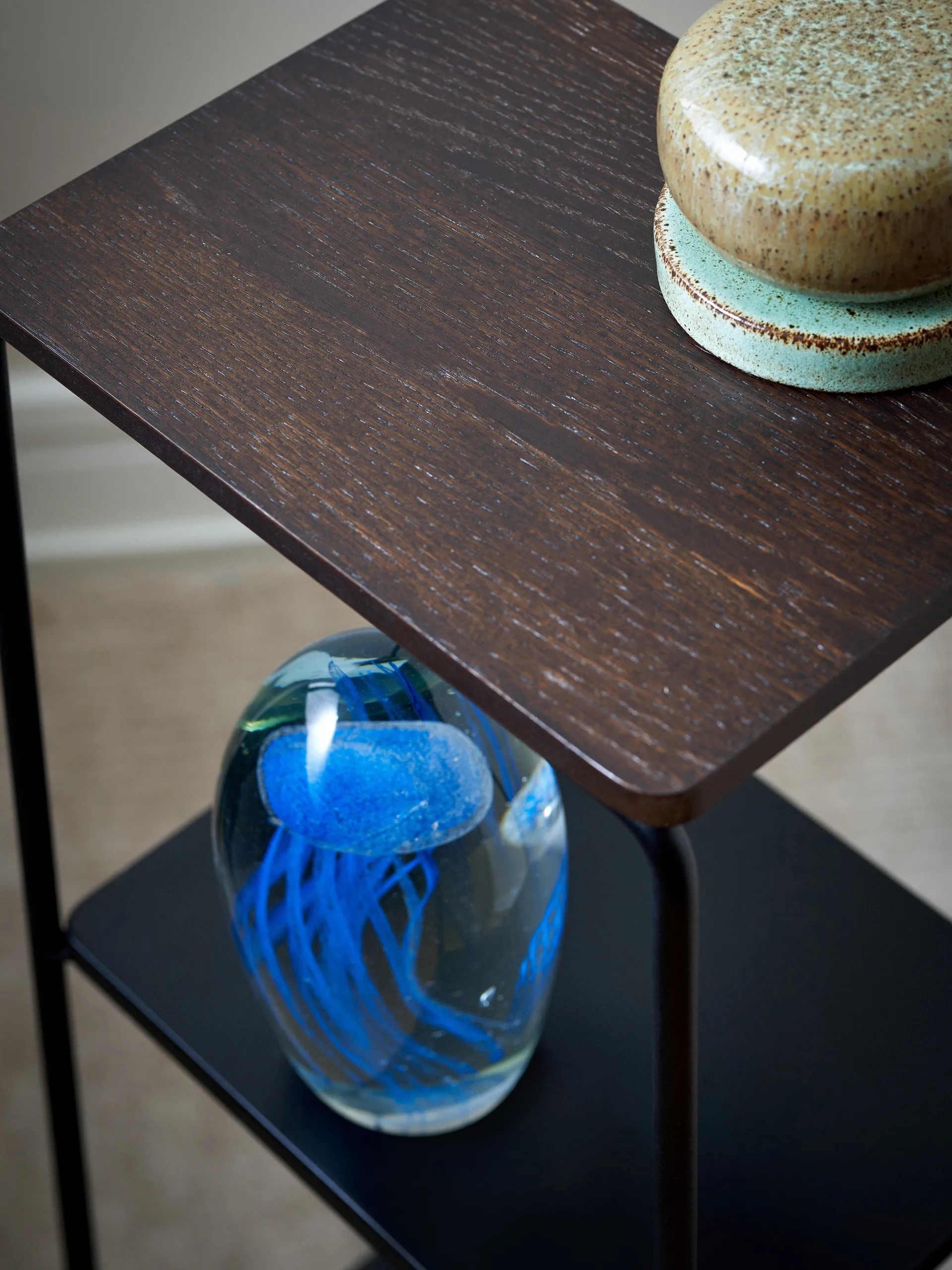 Mixrack Floor Shelf S hylde 26x19x57,2 cm, Stained oak/Black Maze