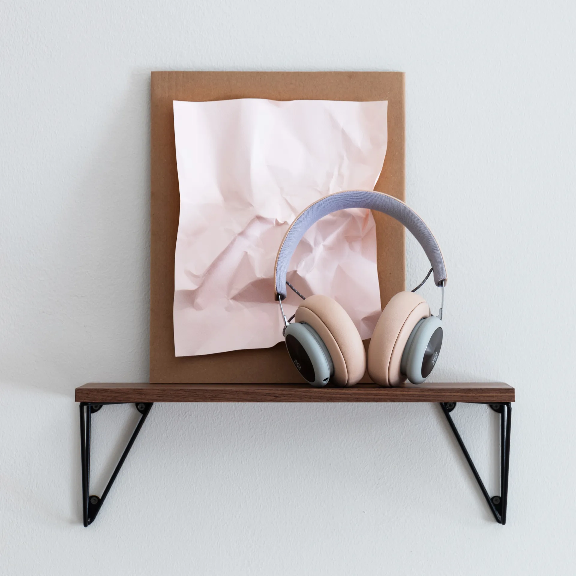 Pythagoras XS hylde, walnut black Maze