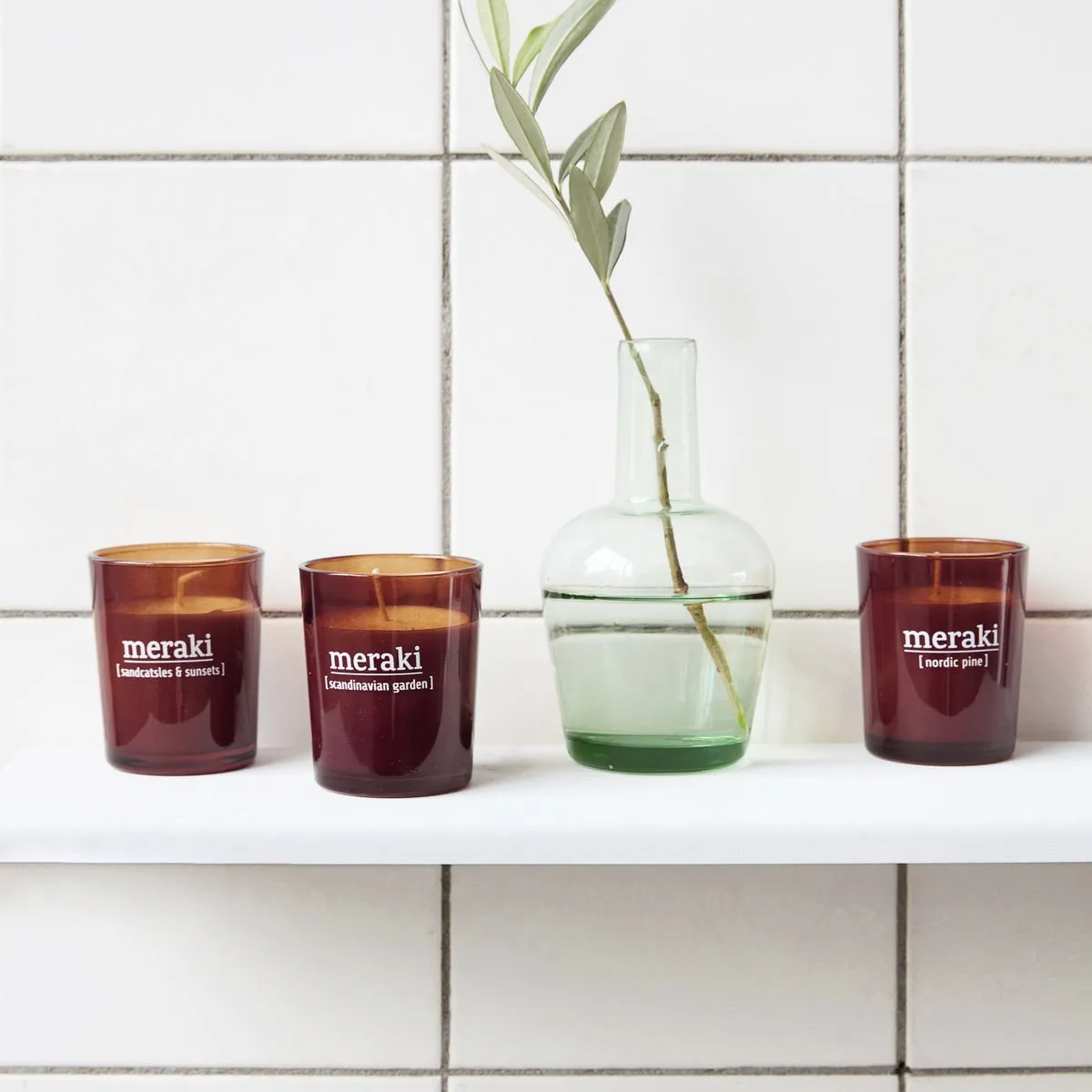 Meraki duftlys brunt glas 12 timer, Nordic pine Meraki