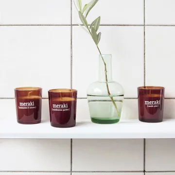Meraki duftlys brunt glas 12 timer - Nordic pine - Meraki