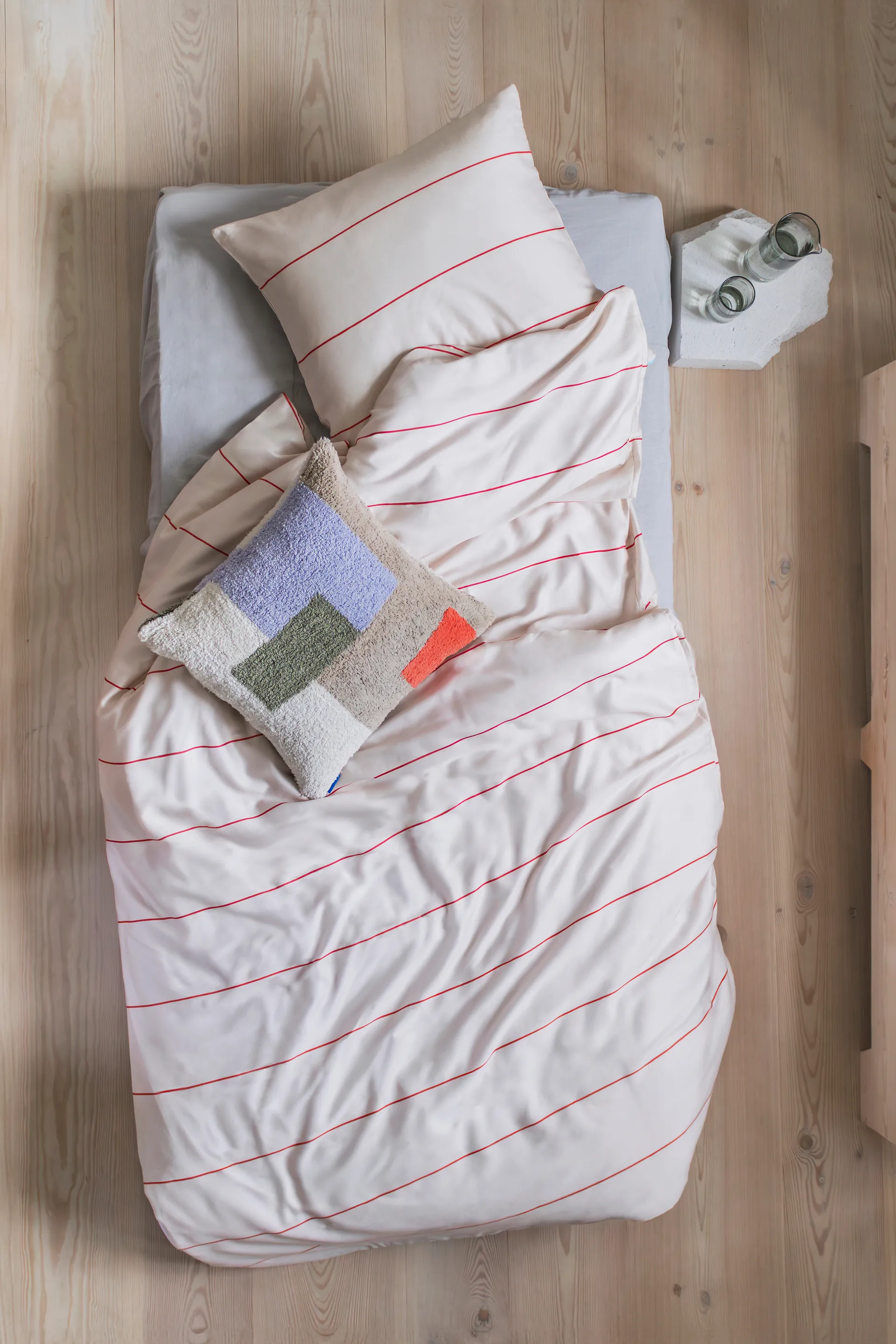 Align sengetøjssæt, Bright red-sand,140x200 cm/60x63 cm Mette Ditmer