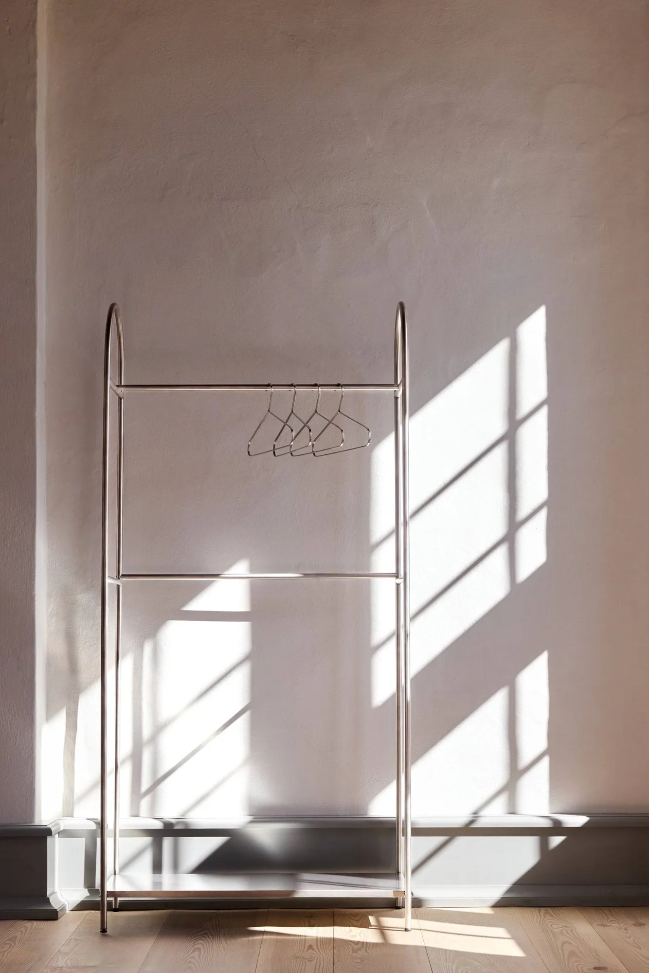 Arch tøjstativ, Sølvfarvet, 39x92x186 cm Mette Ditmer