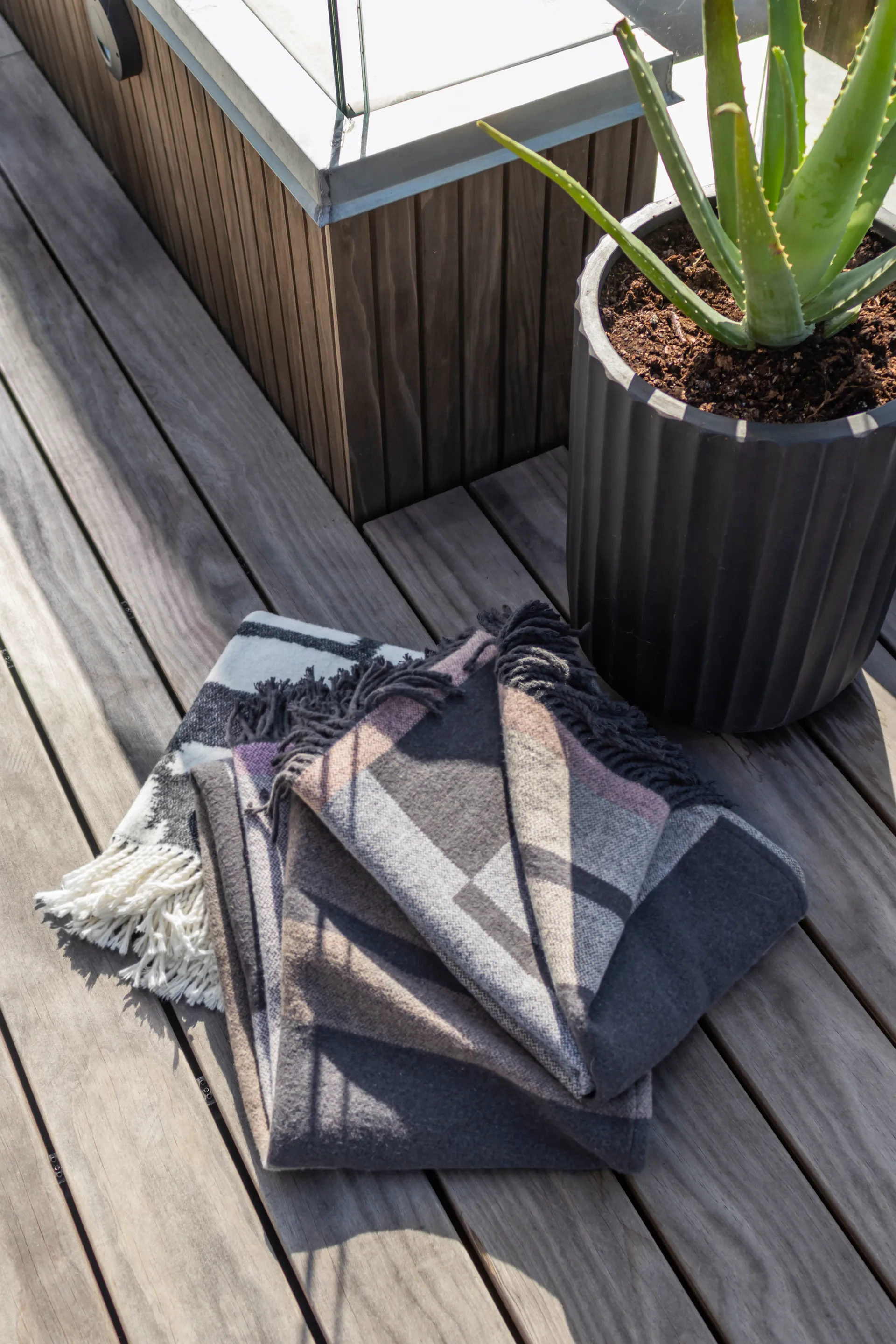 Bauhaus plaid 127x170 cm, Latte Mette Ditmer