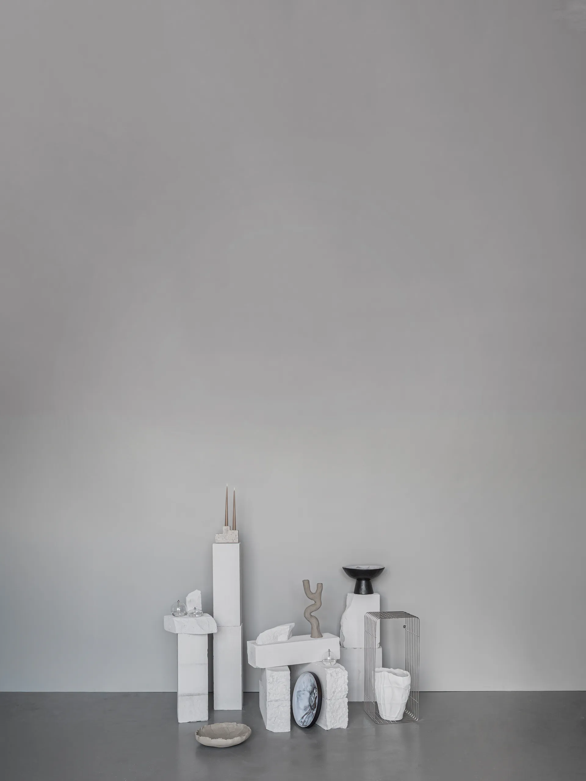 By Hand skål på fod Ø31,5x20 cm, Offwhite Mette Ditmer