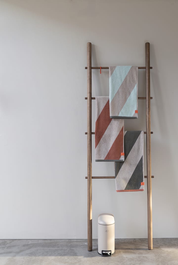 Diagonal håndklæde, Dark olive, 70x133 cm Mette Ditmer