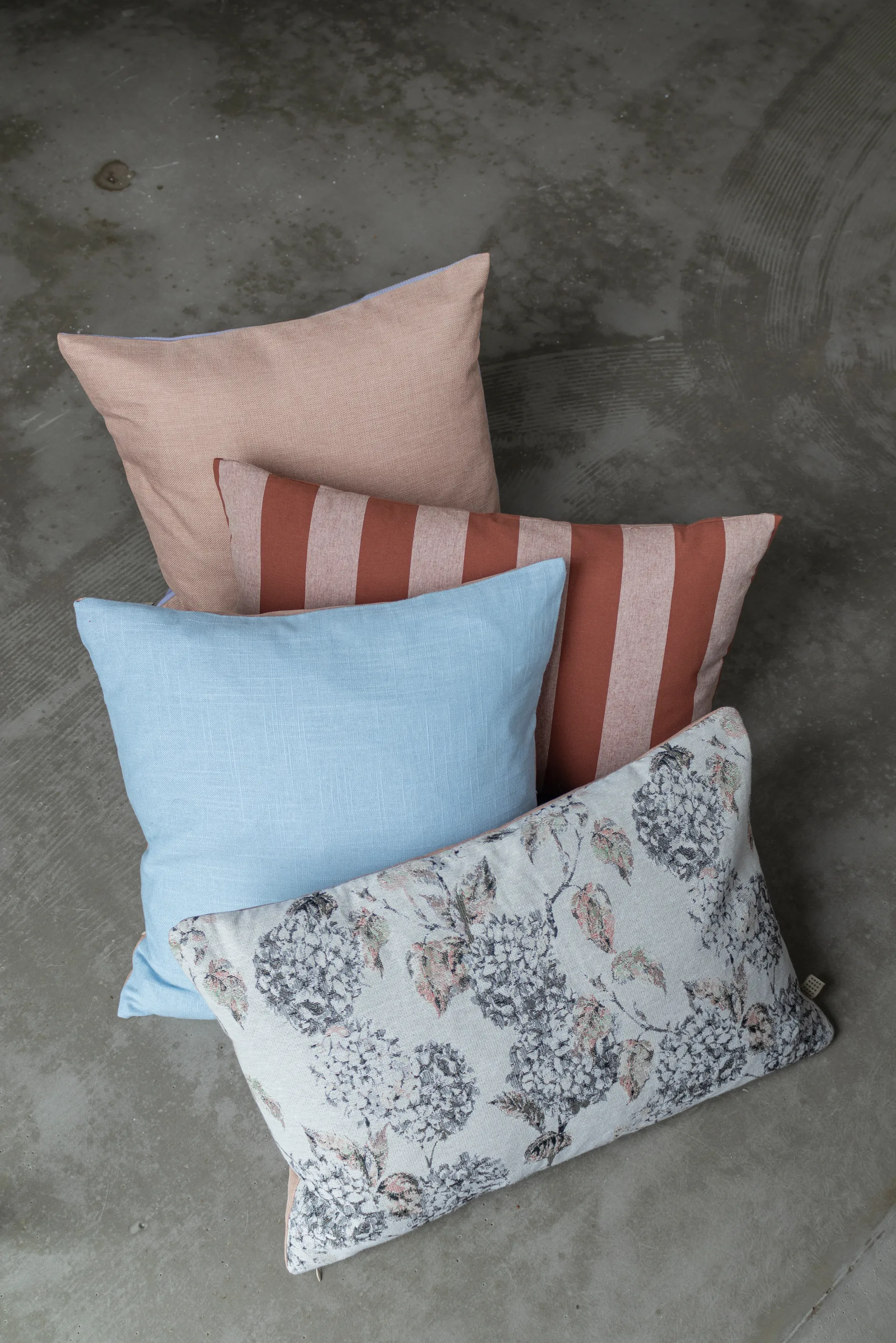 Hydrangea pude 40x60 cm, Offwhite/Peach Mette Ditmer