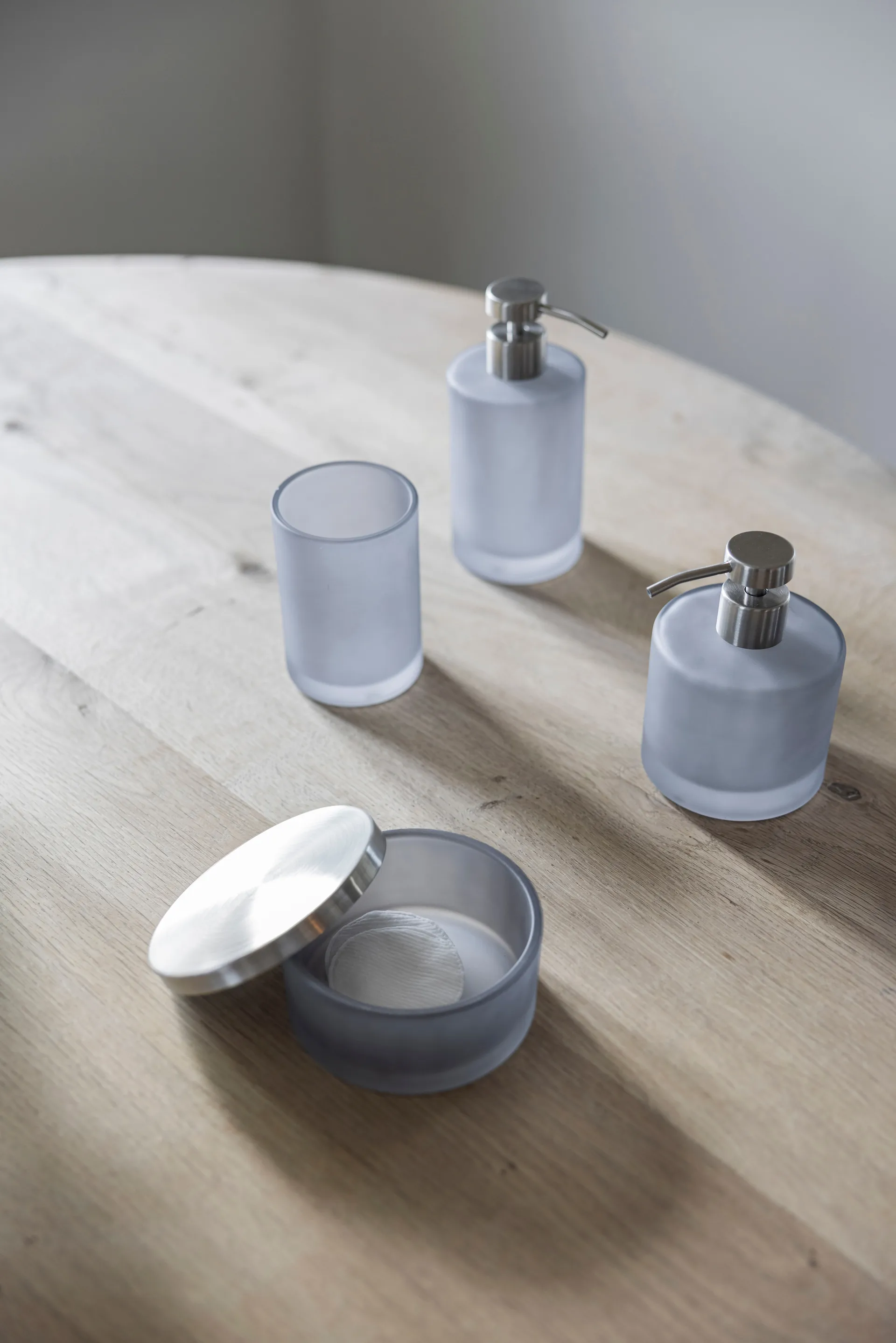 Modest dåse med låg Ø10,5 cm, Dove blue Mette Ditmer