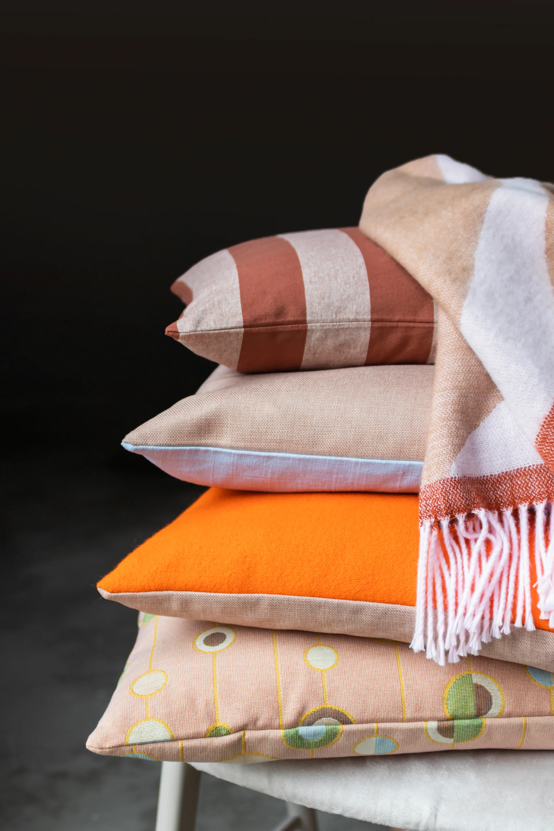 Spectrum pude 50x50 cm, Orange/Peach Mette Ditmer