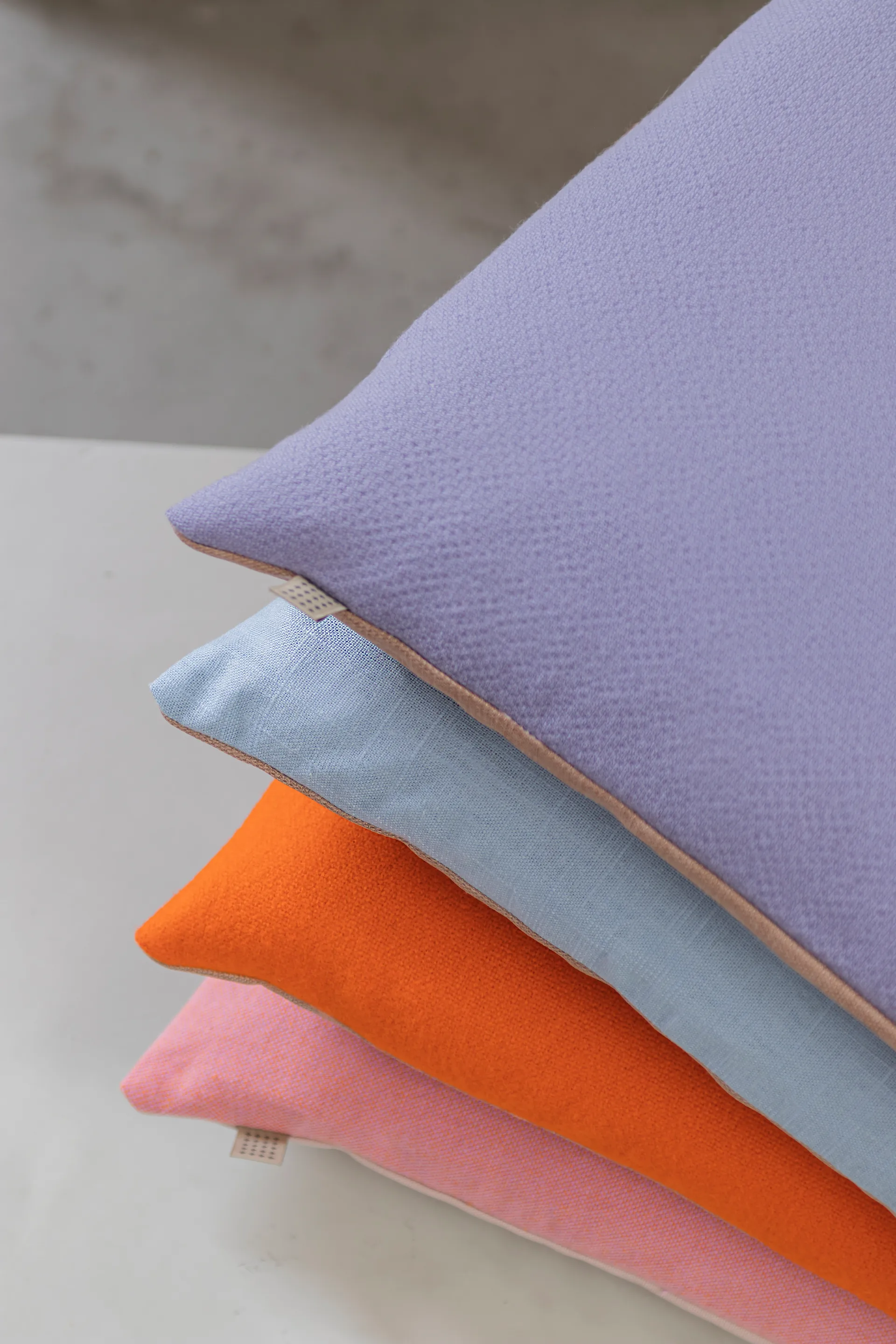 Spectrum pude 50x50 cm, Orange/Peach Mette Ditmer