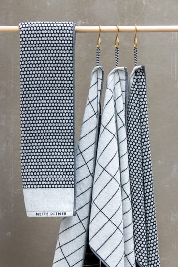 Tile Stone gæstehåndklæde 38x60 cm 2-pak - Black/Offwhite - Mette Ditmer