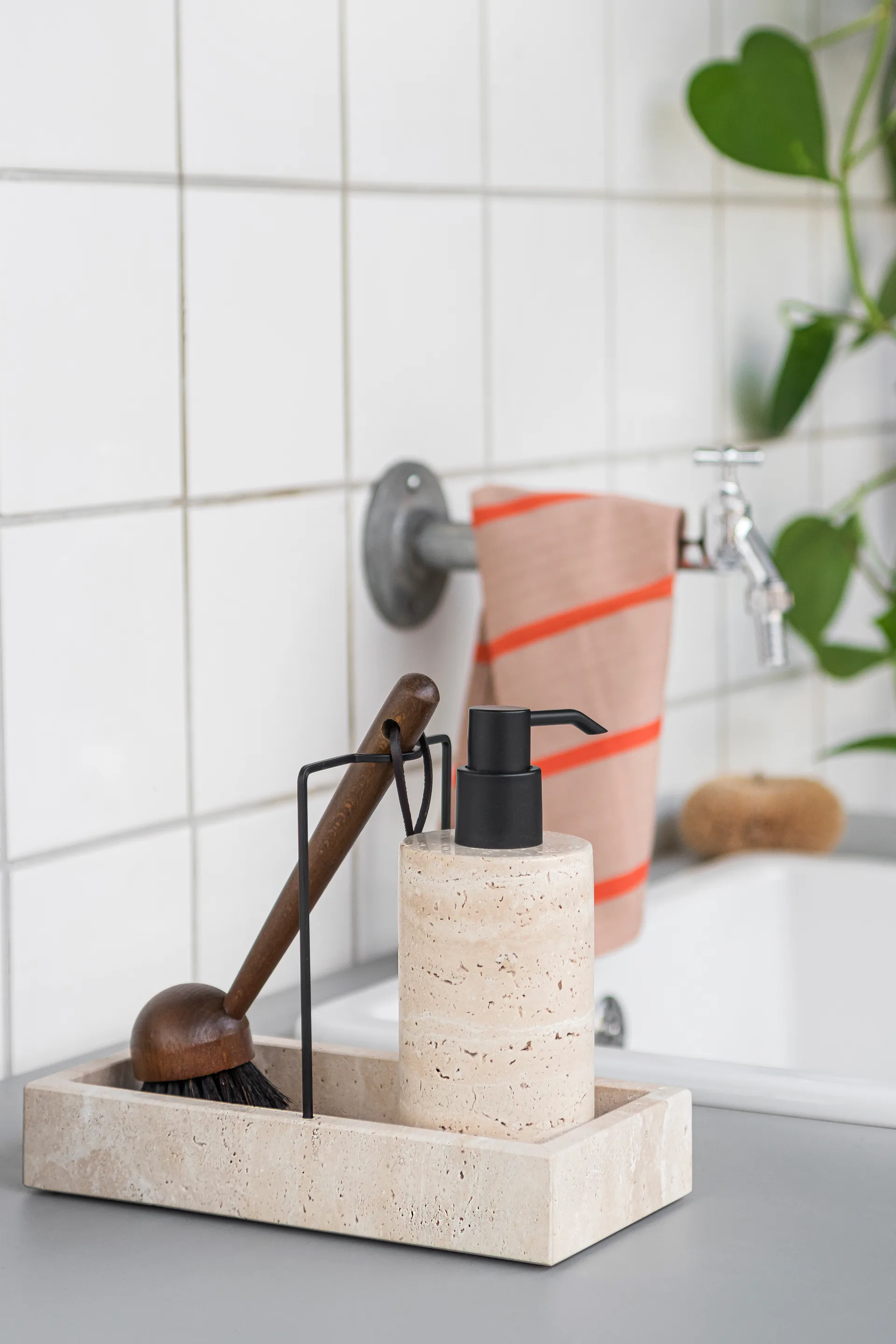 Travertine opvaskebeholder 12x23,5 cm, Linen Mette Ditmer