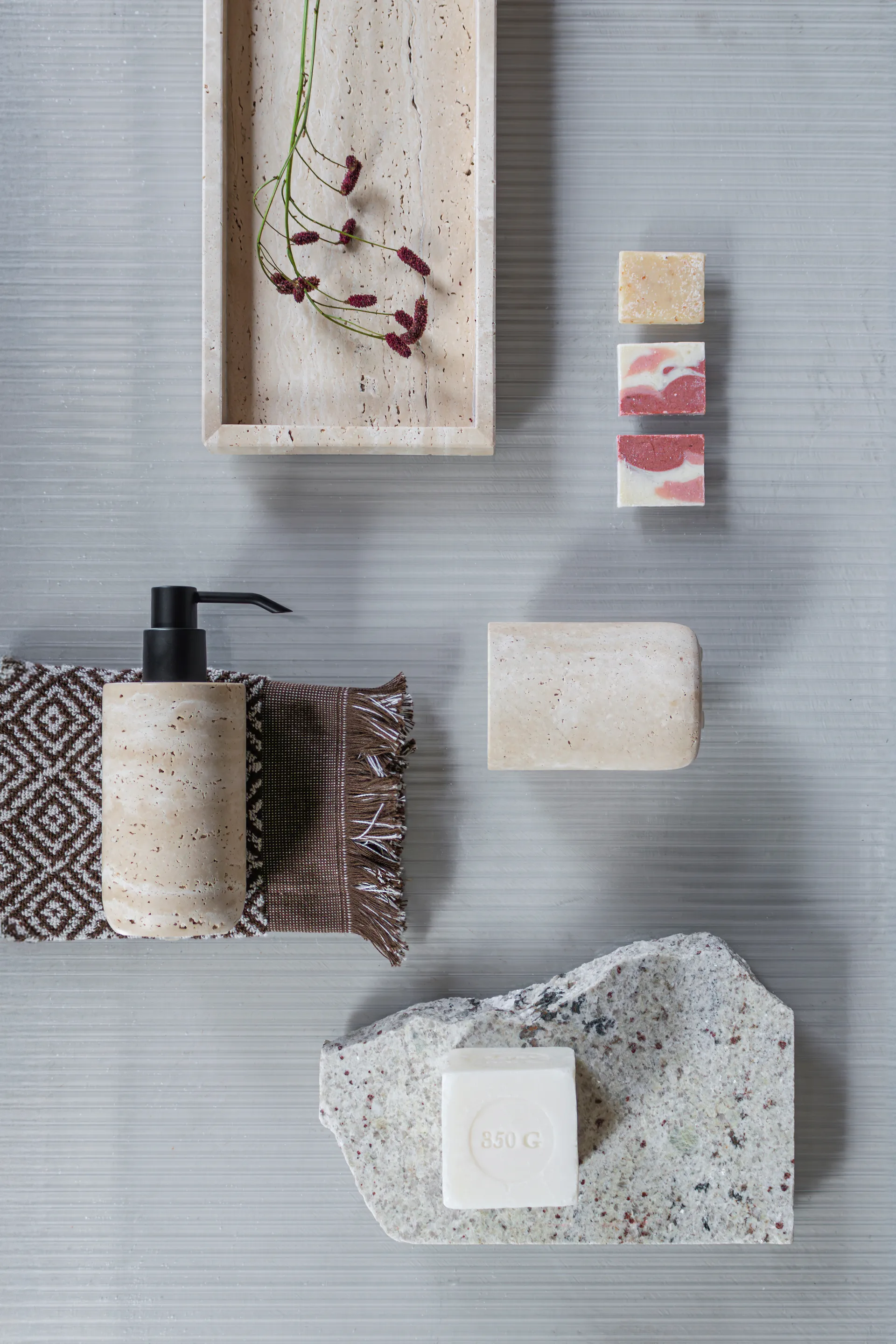 Travertine sæbedispenser 17,5 cm, Linen Mette Ditmer