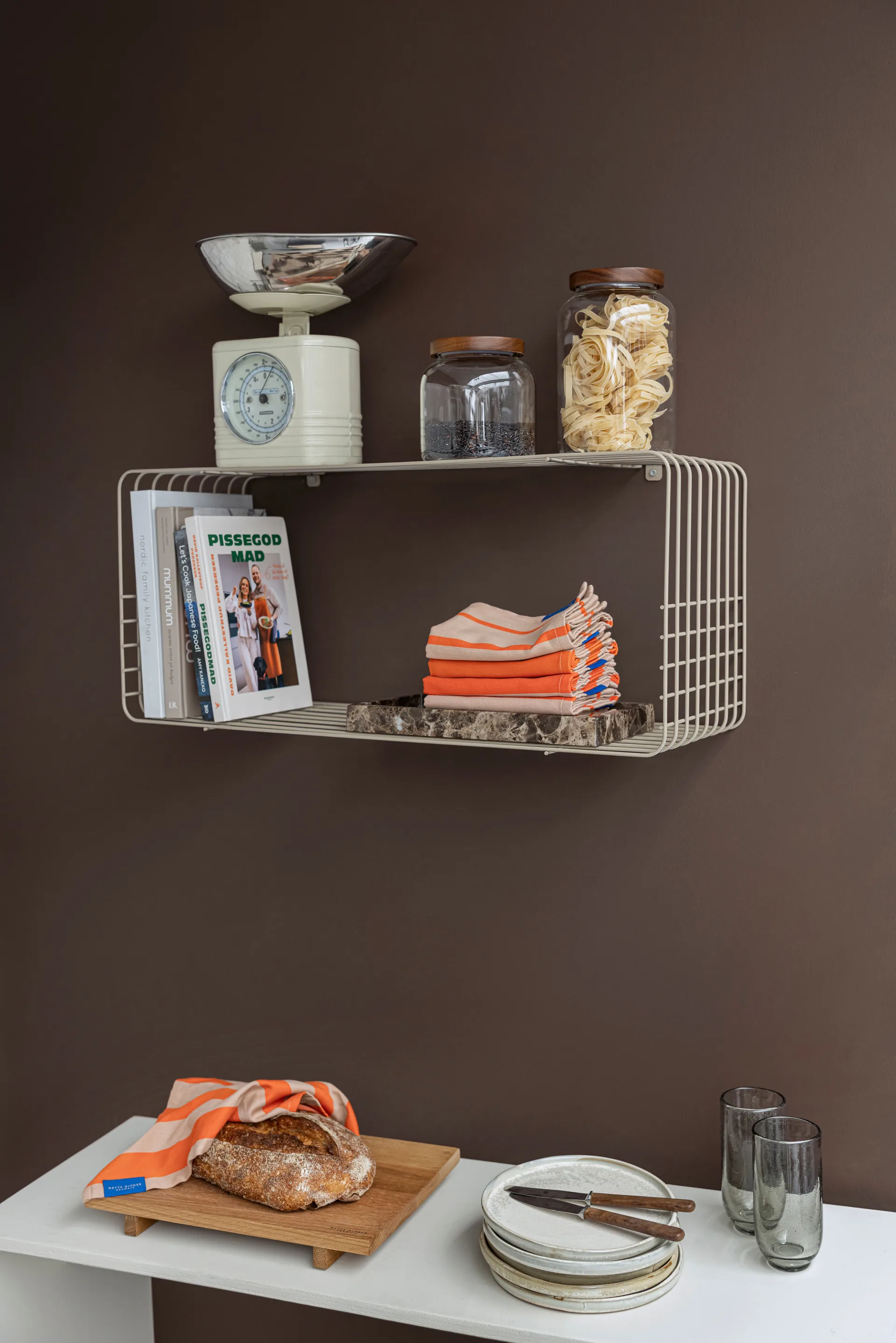 Wire hylde, Sand, 31x70x26 cm Mette Ditmer