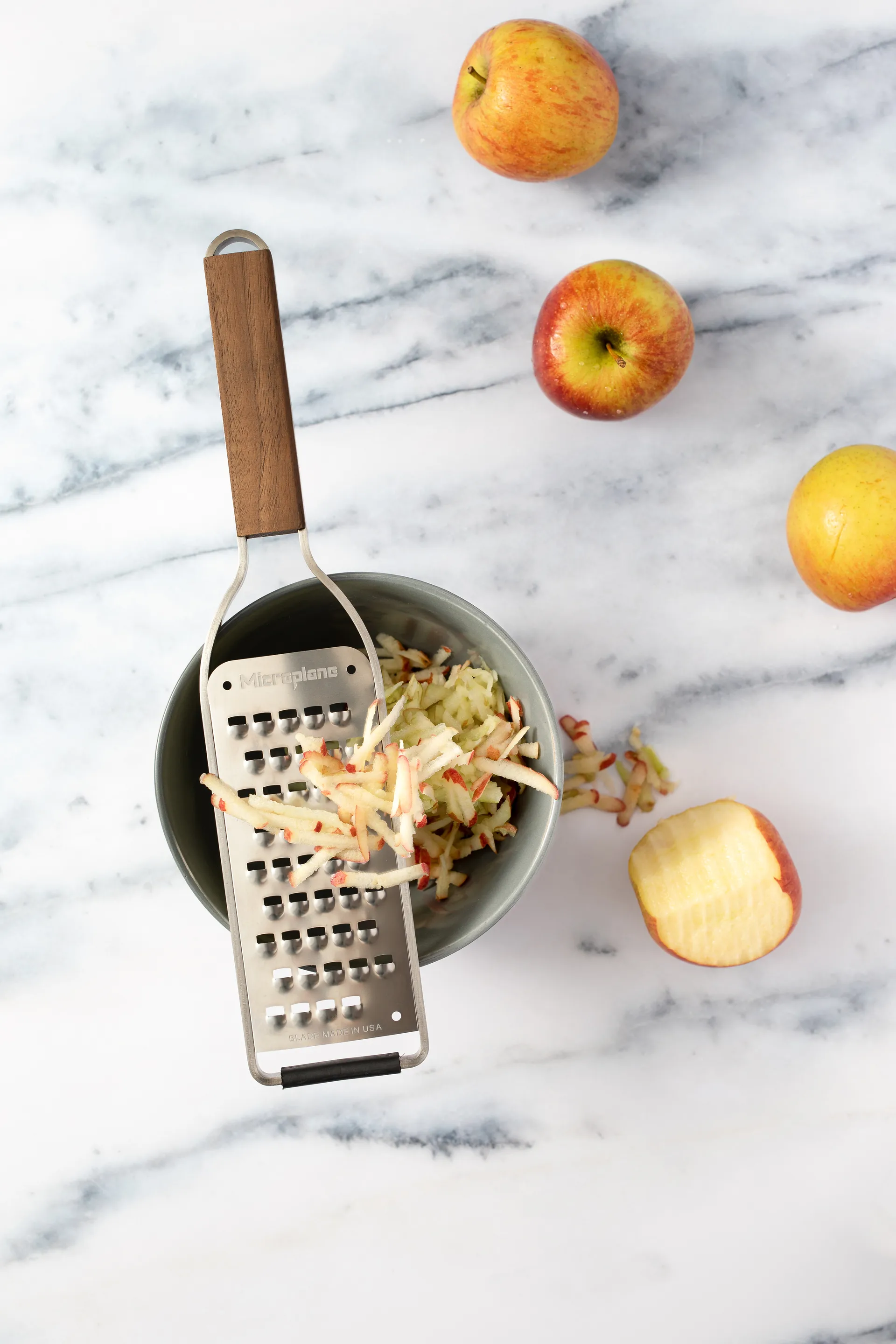 Master ekstra groft rivejern 30 cm, Walnut Microplane