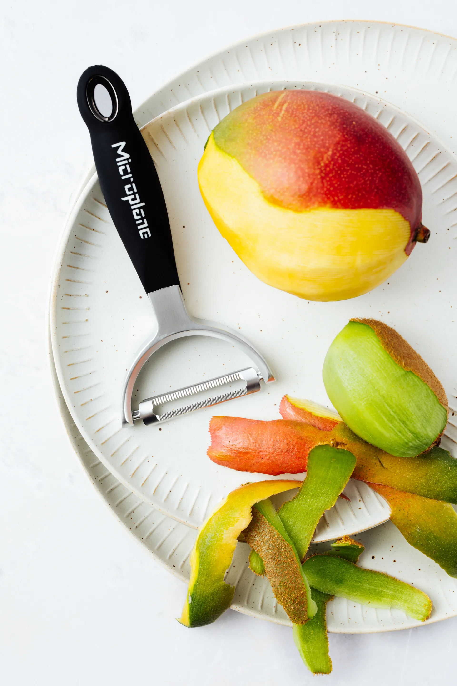 Professionel Y-skræller tandet 16,4 cm., Black Microplane