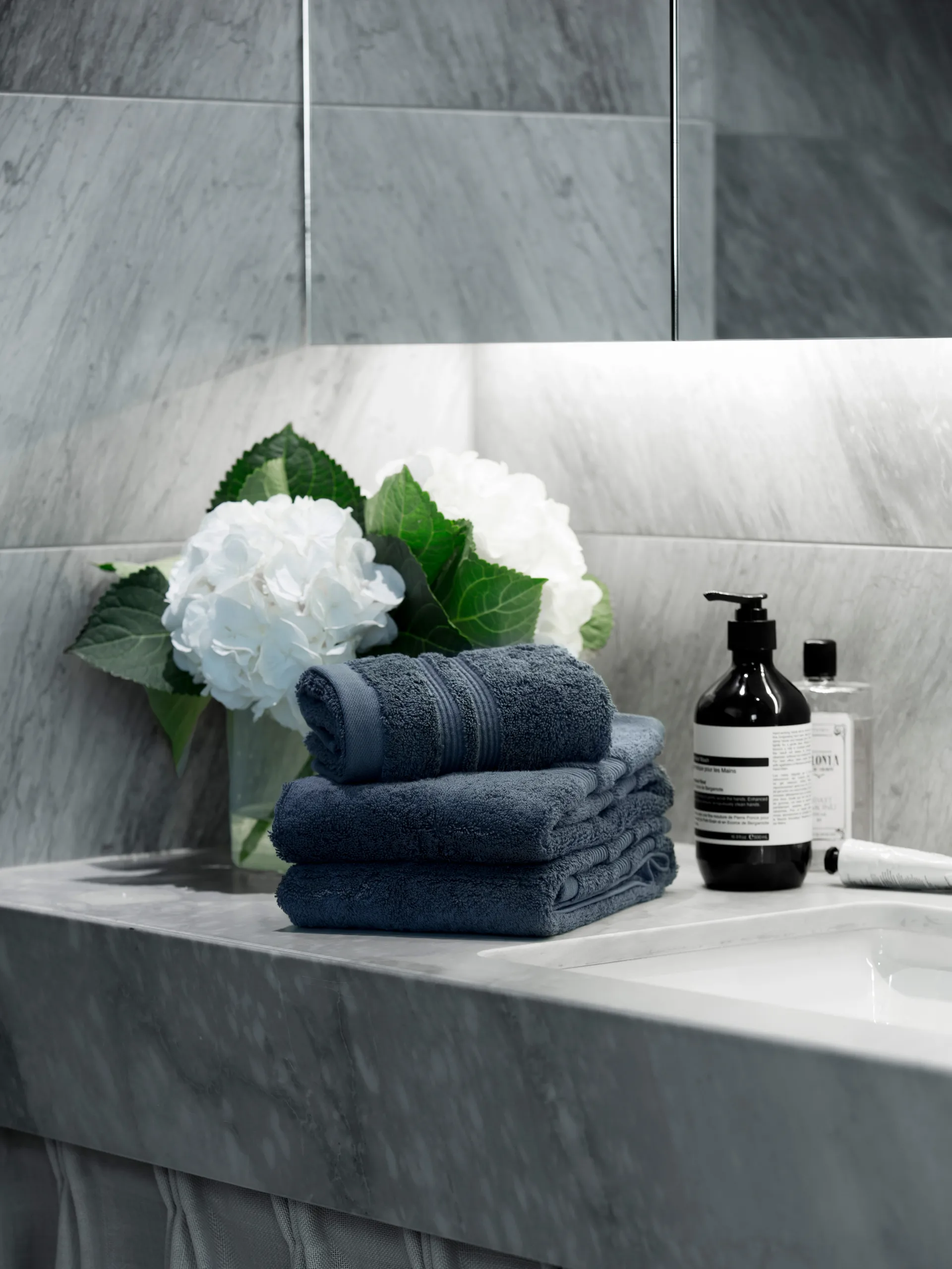 Fontana håndklæde EKO, MØrkeblå, 100x150 cm Mille Notti