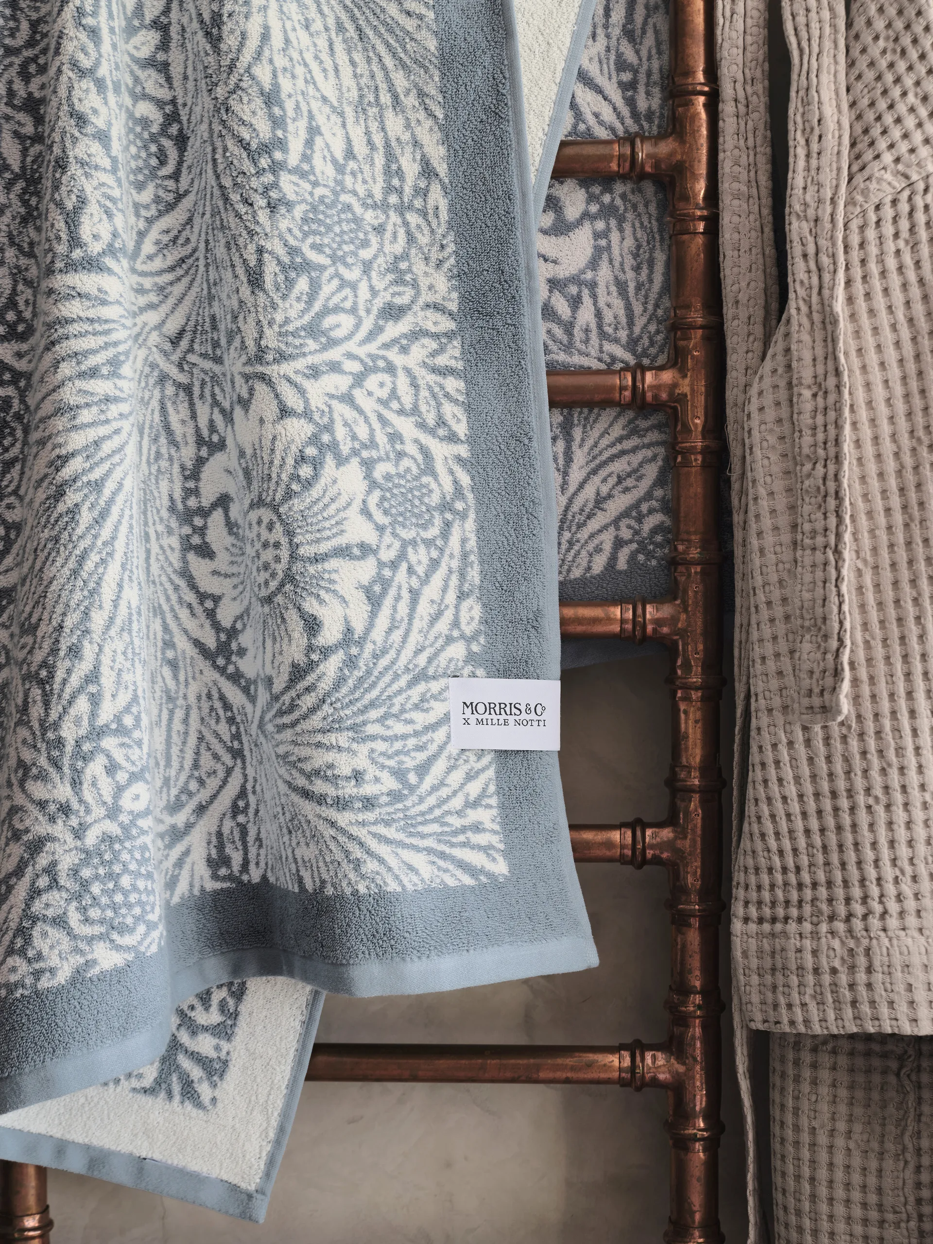 Morris & Co. Marigold Håndklæde ØKO, Blå, 86x150 cm Mille Notti