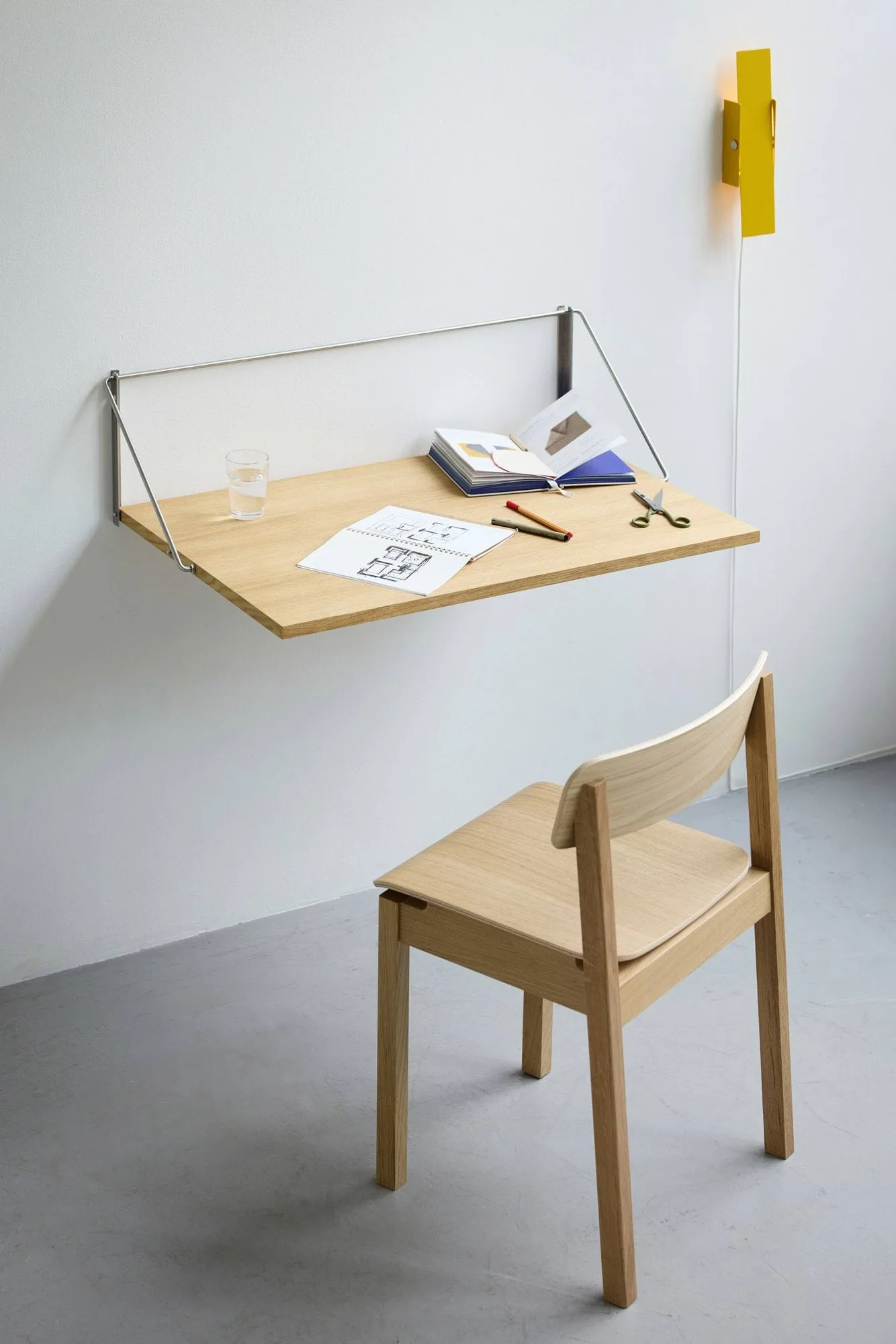Everyday Chair stol, Lakeret eg MOEBE