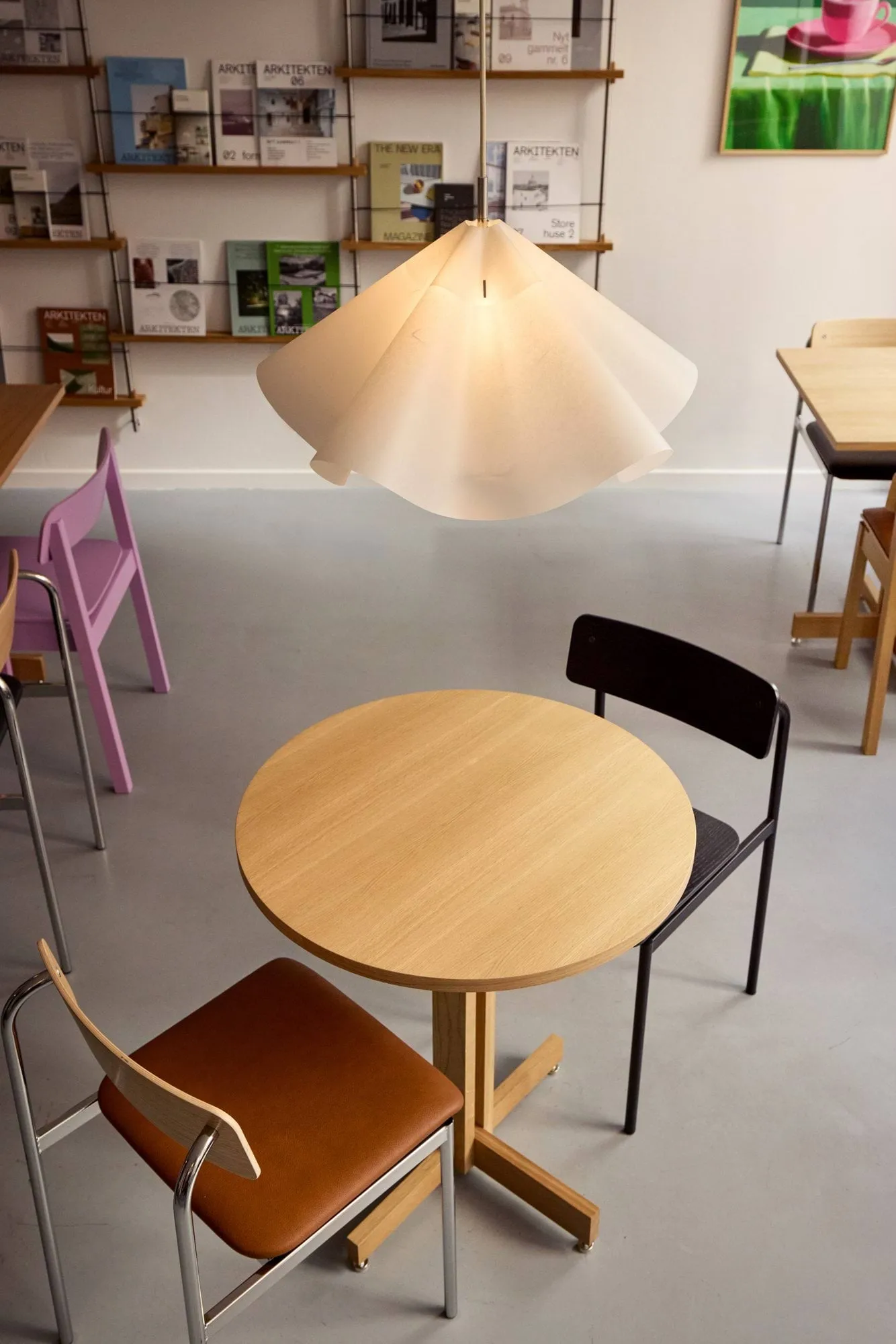 KUMU cafébord, Olieret eg, Ø65 cm MOEBE