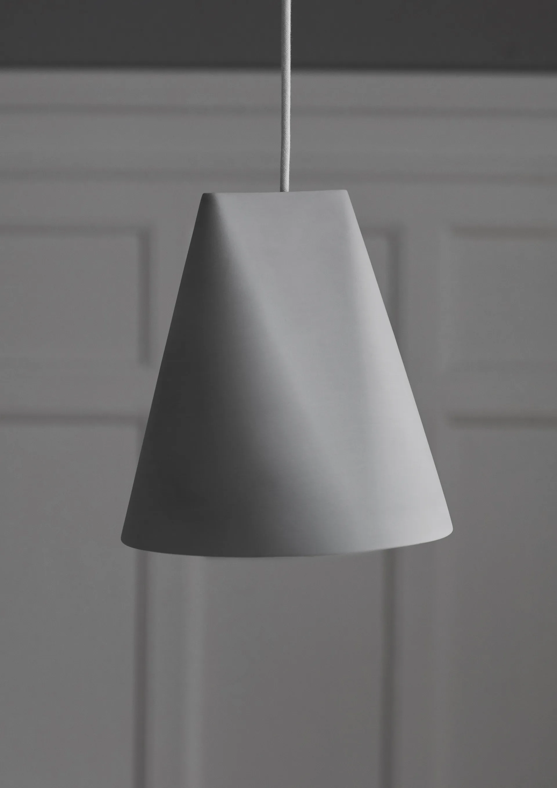 Loftslampe keramik 23x23,5 cm, Light Grey MOEBE