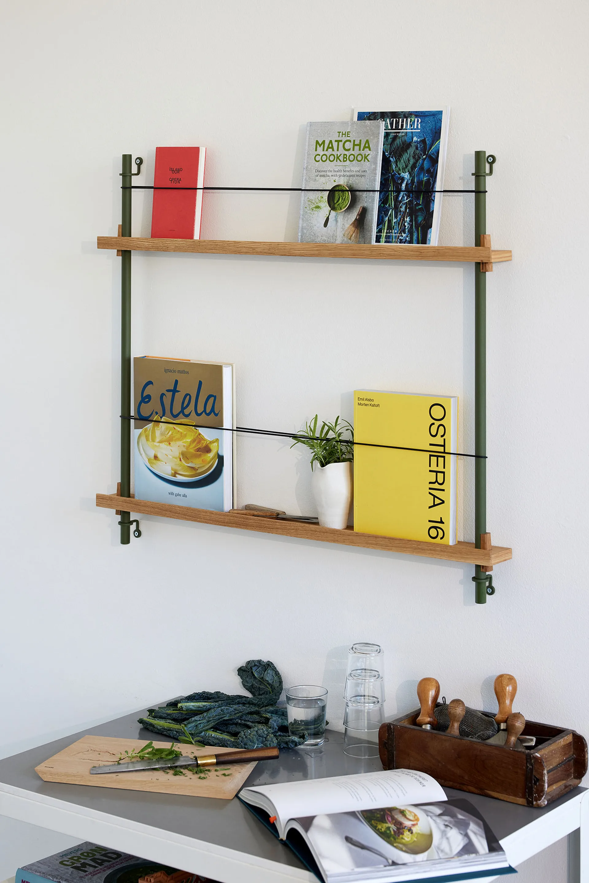 Magazine Shelving avisholder, Røget eg-pine green, 85x180x7 cm, MS.180.1 MOEBE