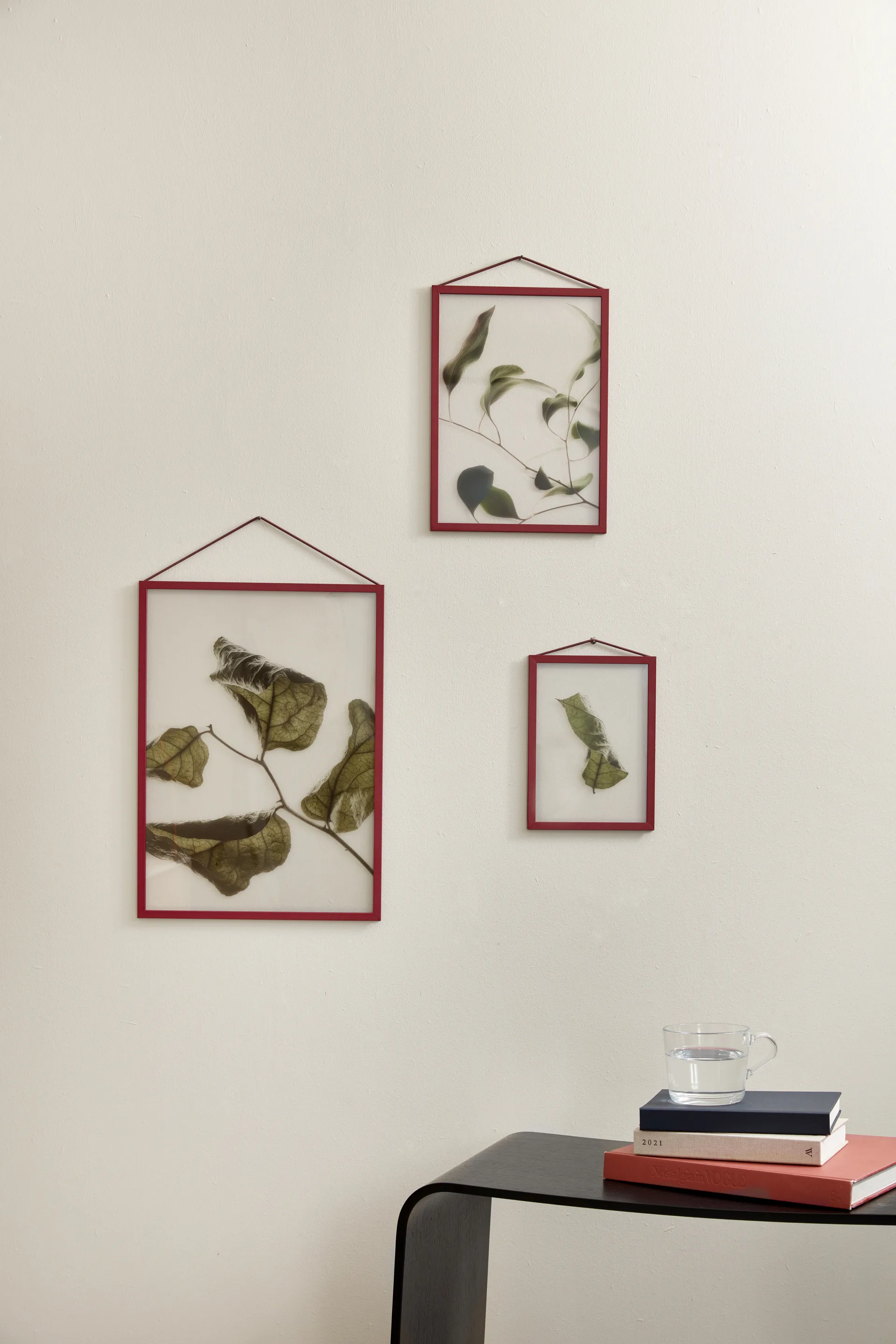 Moebe ramme A5 16,5x22,7 cm, Transparent/Red MOEBE