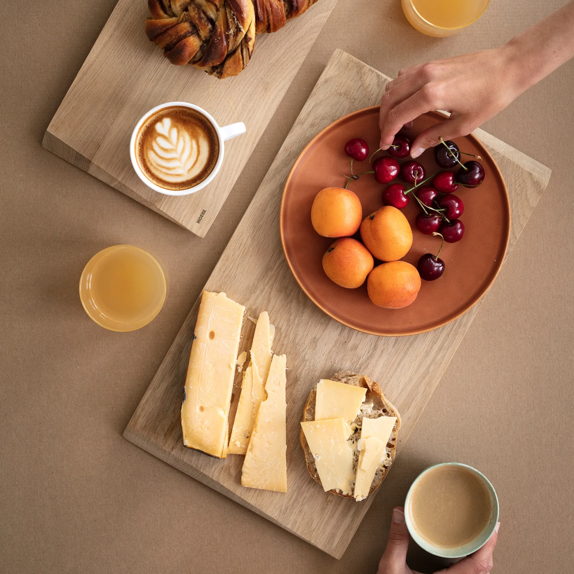 Moebe skærebræt stort 24,7x44 cm, Beige MOEBE