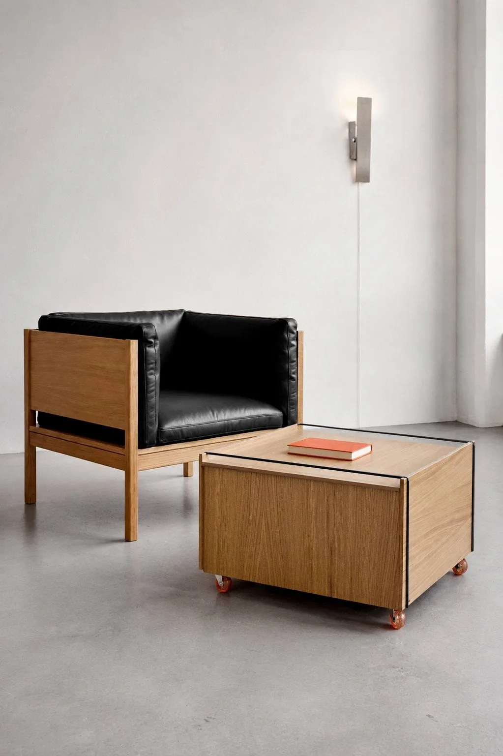 Moebe Storage Chest sofabord med opbevaring, Olieret eg-sort, 60x61x38.2 cm MOEBE