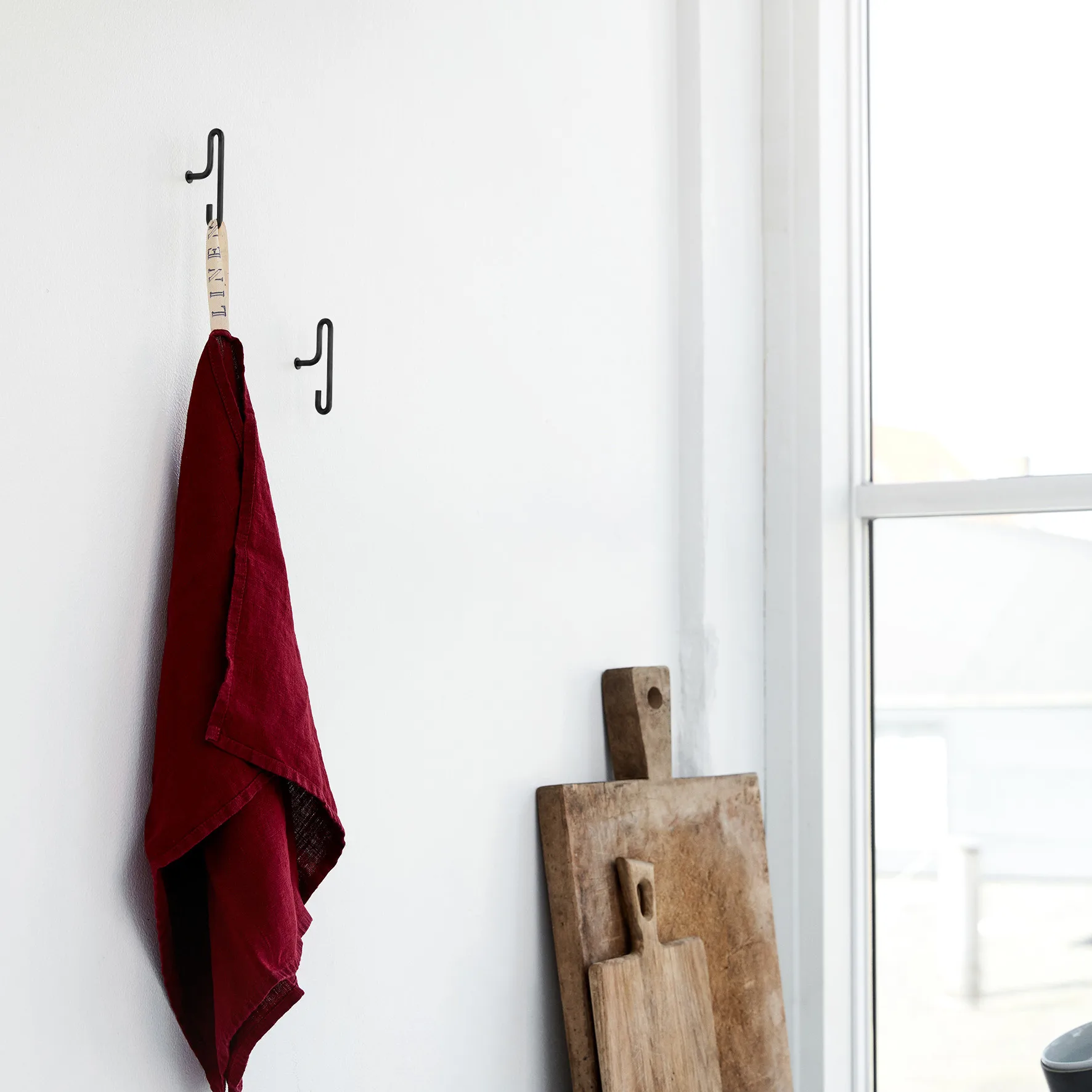 Moebe vægkrog small pakke med to styk, Sort MOEBE