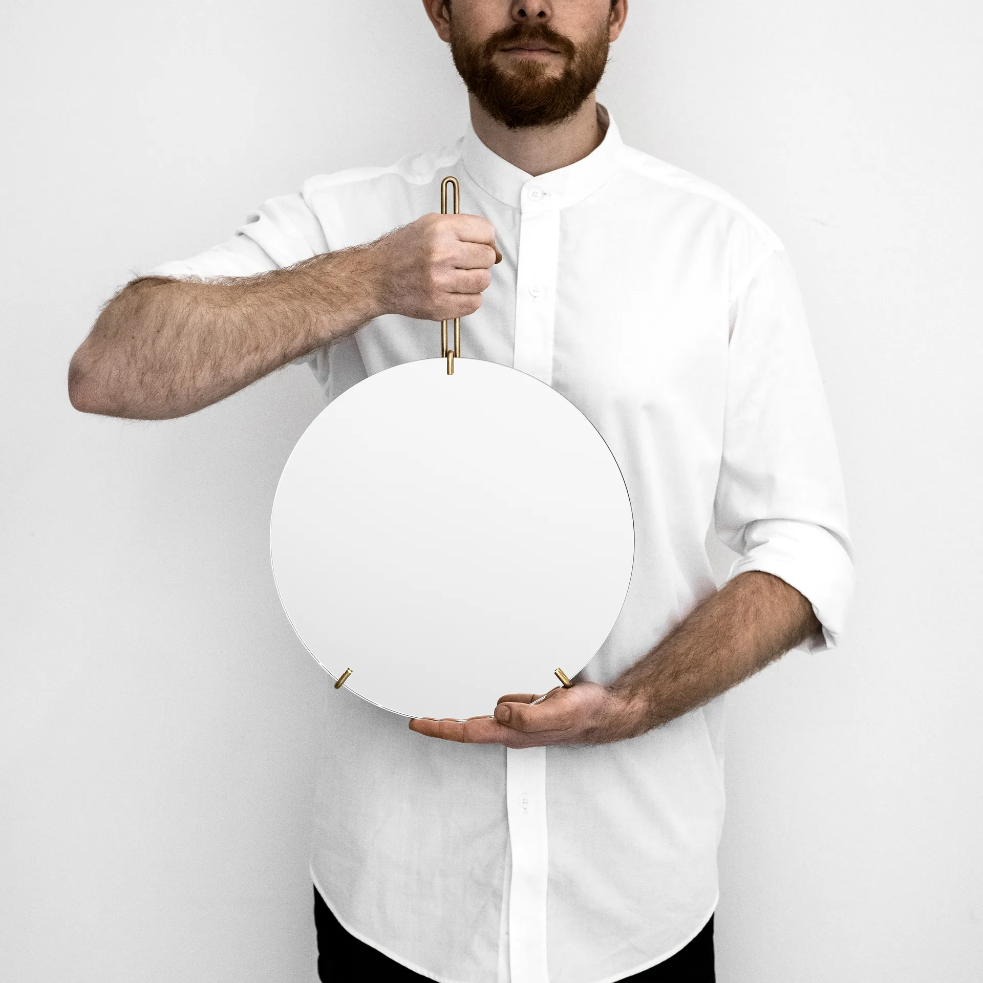 Moebe Wall mirror Ø 30 cm, Messing MOEBE