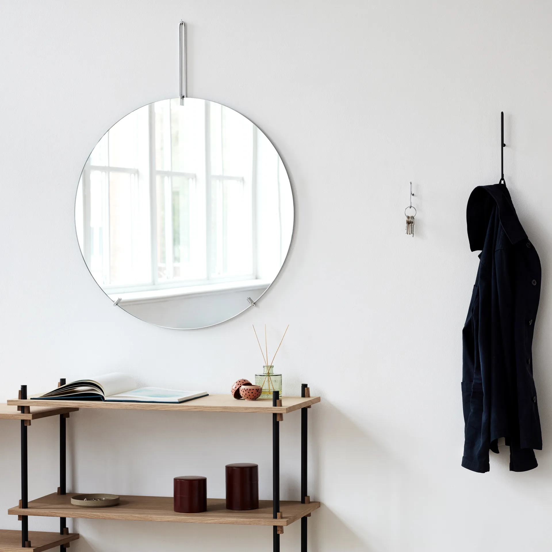 Moebe wall mirror Ø70 cm, Krom MOEBE