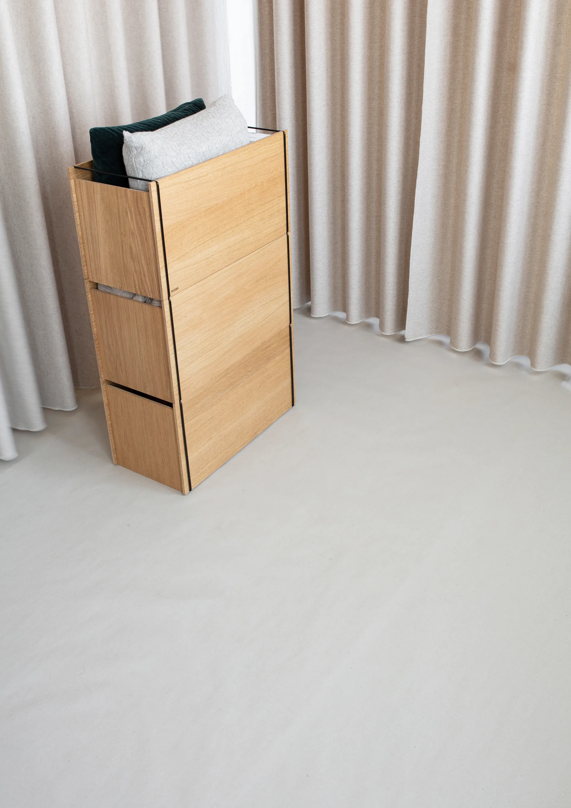 Opbevaringskasse eg 33x60 cm, Wood/Black MOEBE