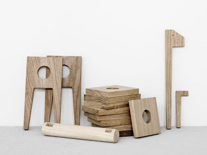 Polygrif egetræsskulptur 21x32 cm, Wood/Black MOEBE