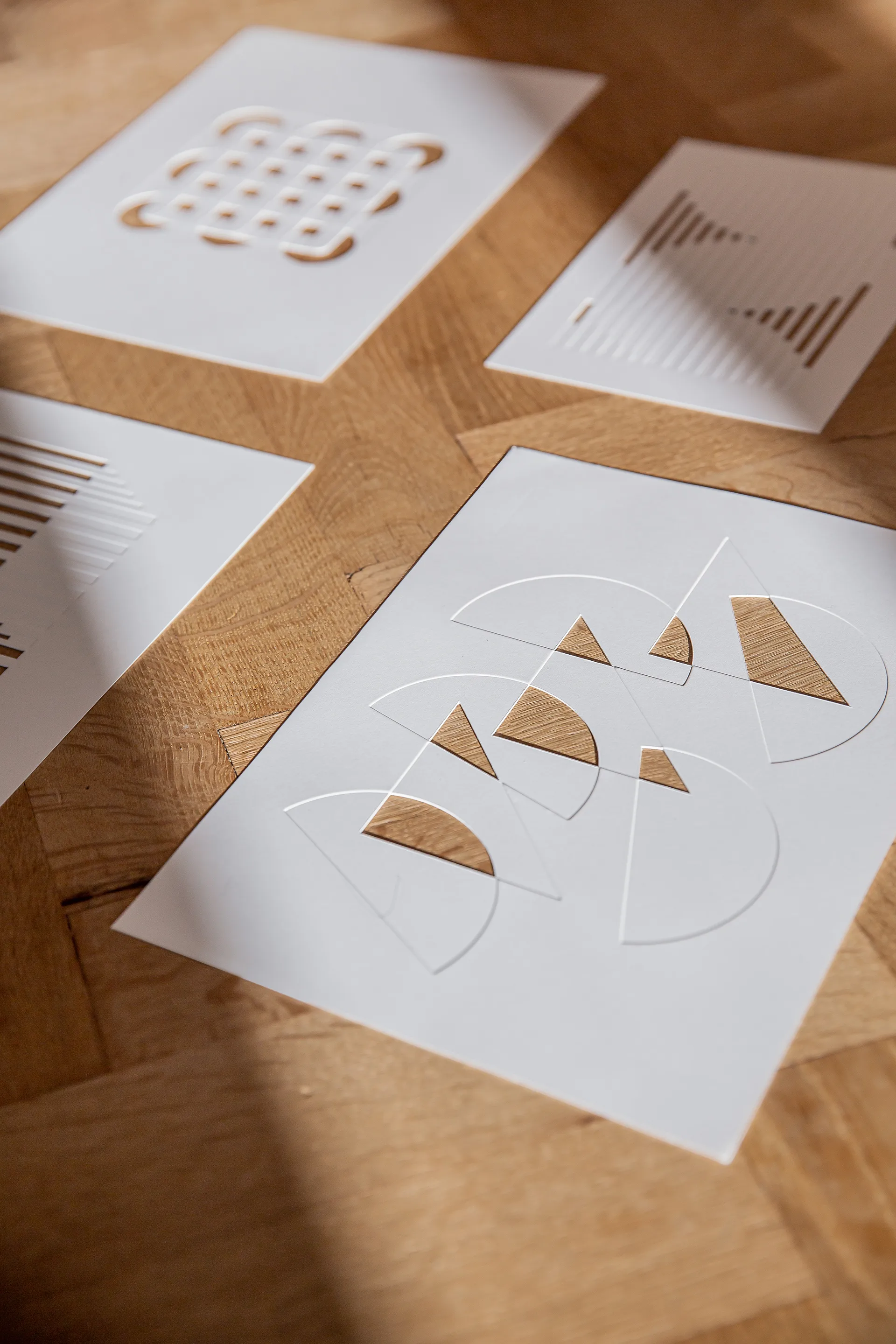 Relief kunstværk half moons & triangles 21x29,7 cm, Offwhite MOEBE