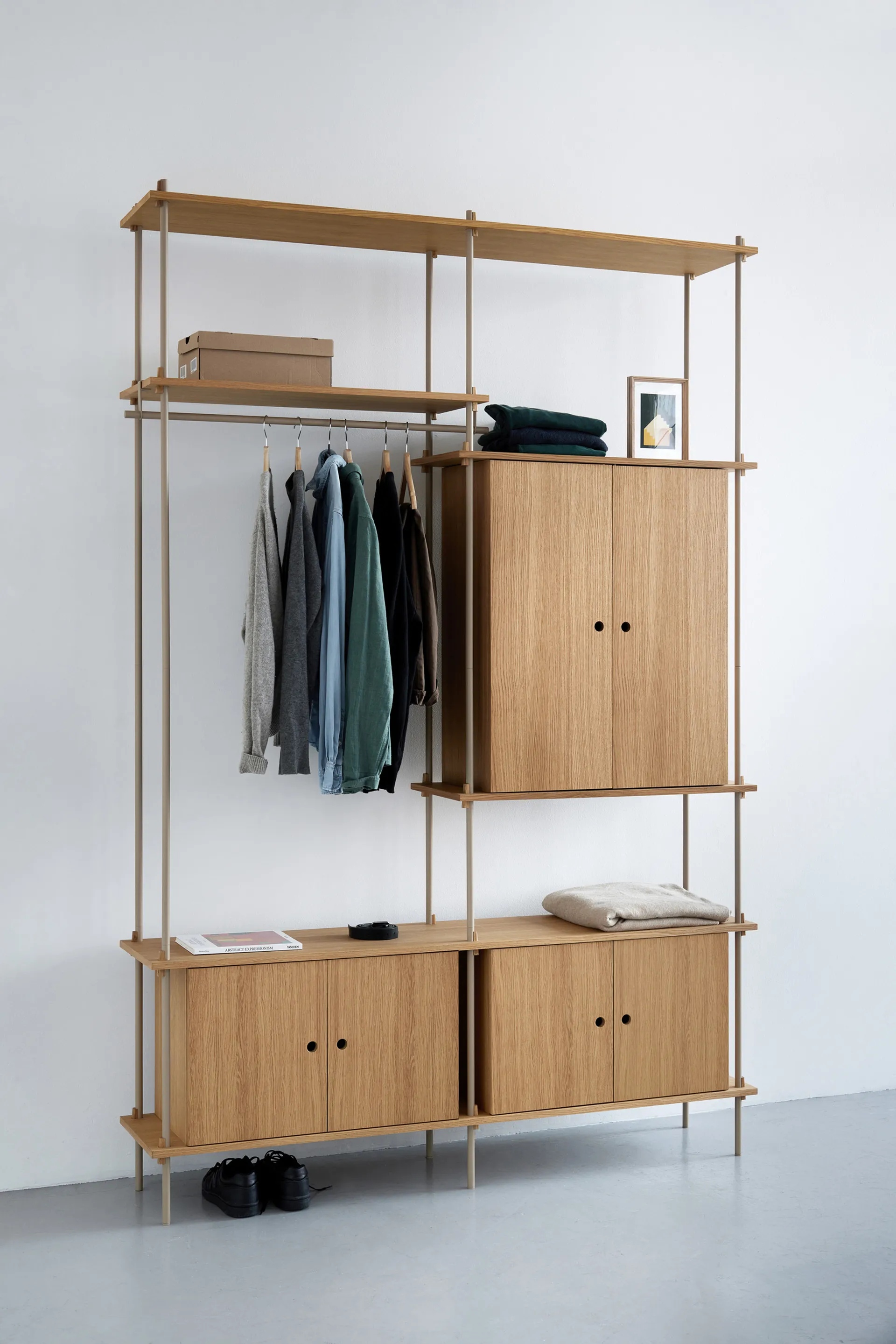 Shelving System hylde med skab, Røget eg-warm grey, 163x200x35 cm, S.200.2.C MOEBE