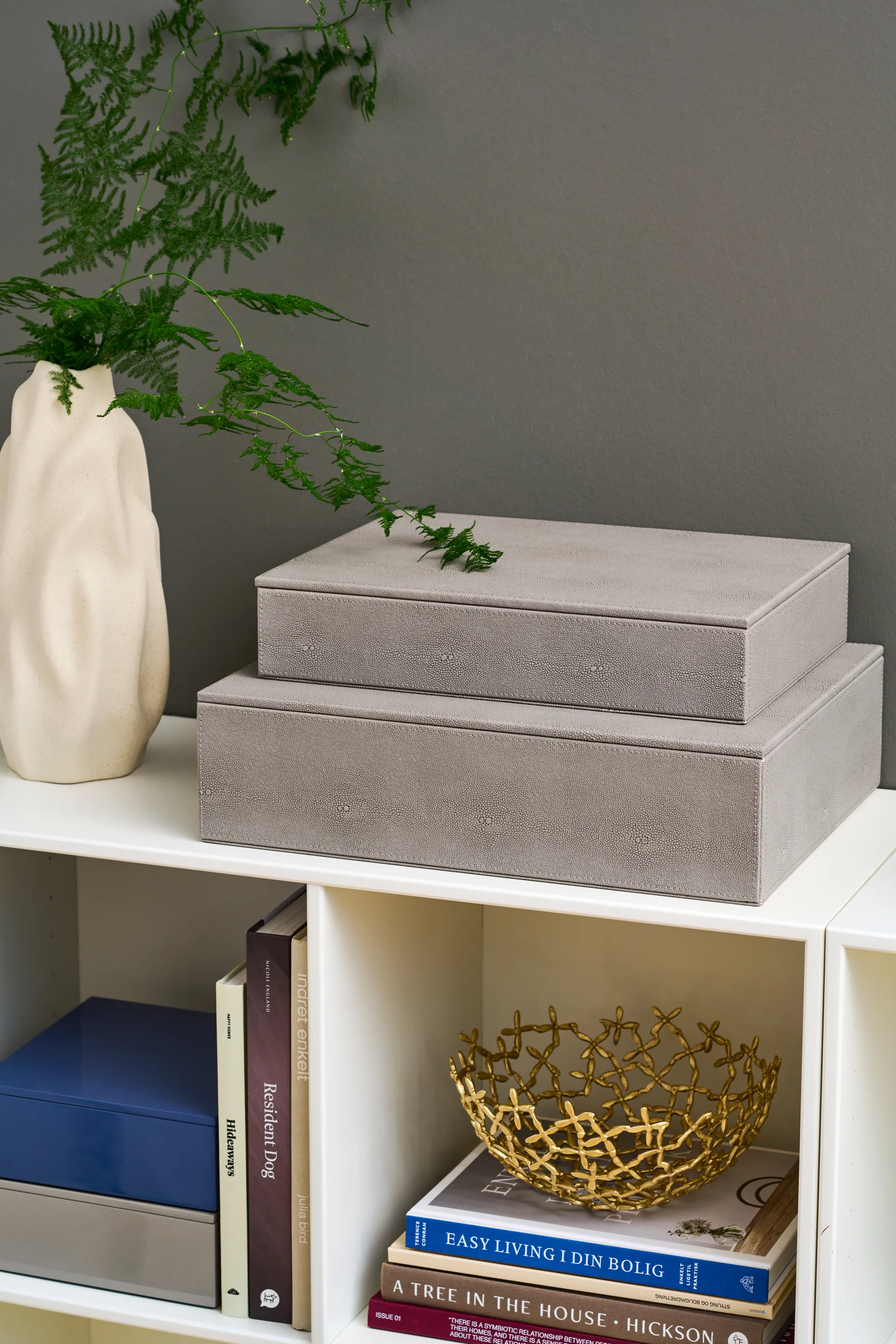 Lux lakeret opbevaringsboks 19x19x7 cm, Ultramarin Mojoo