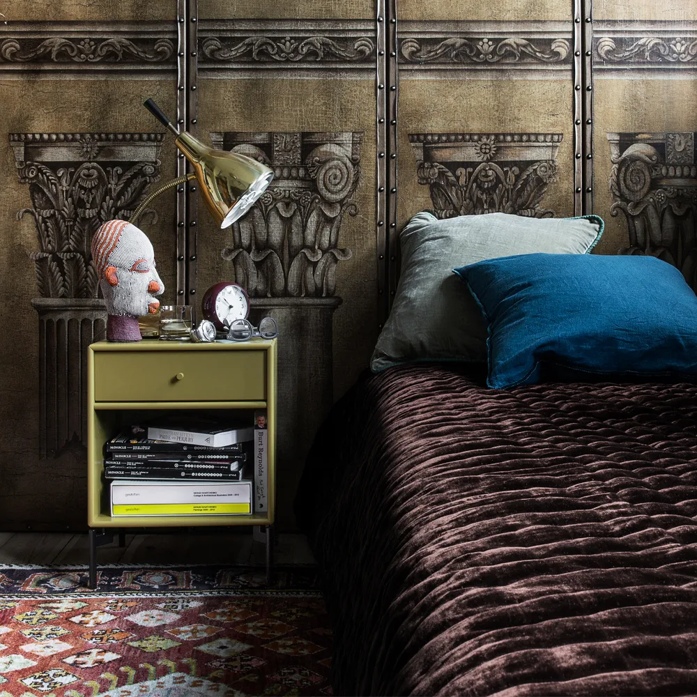 Dream sengebord, cumin 157, sokkel 3 cm Montana