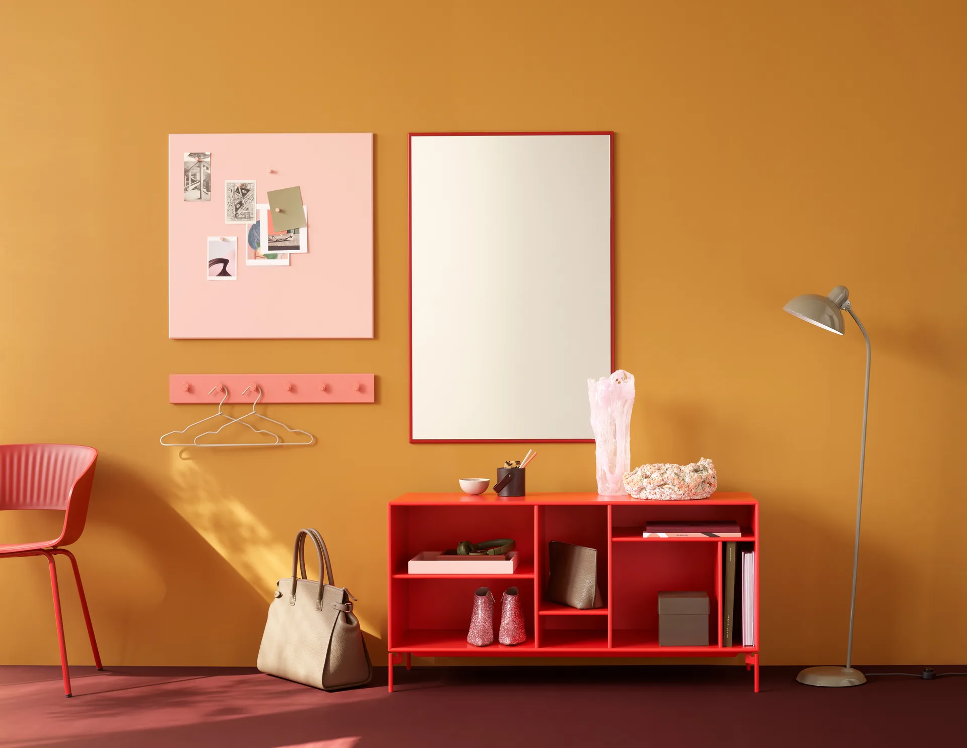 Montana noticeboard opslagstavle 69,6x69,6 cm, Ruby Montana