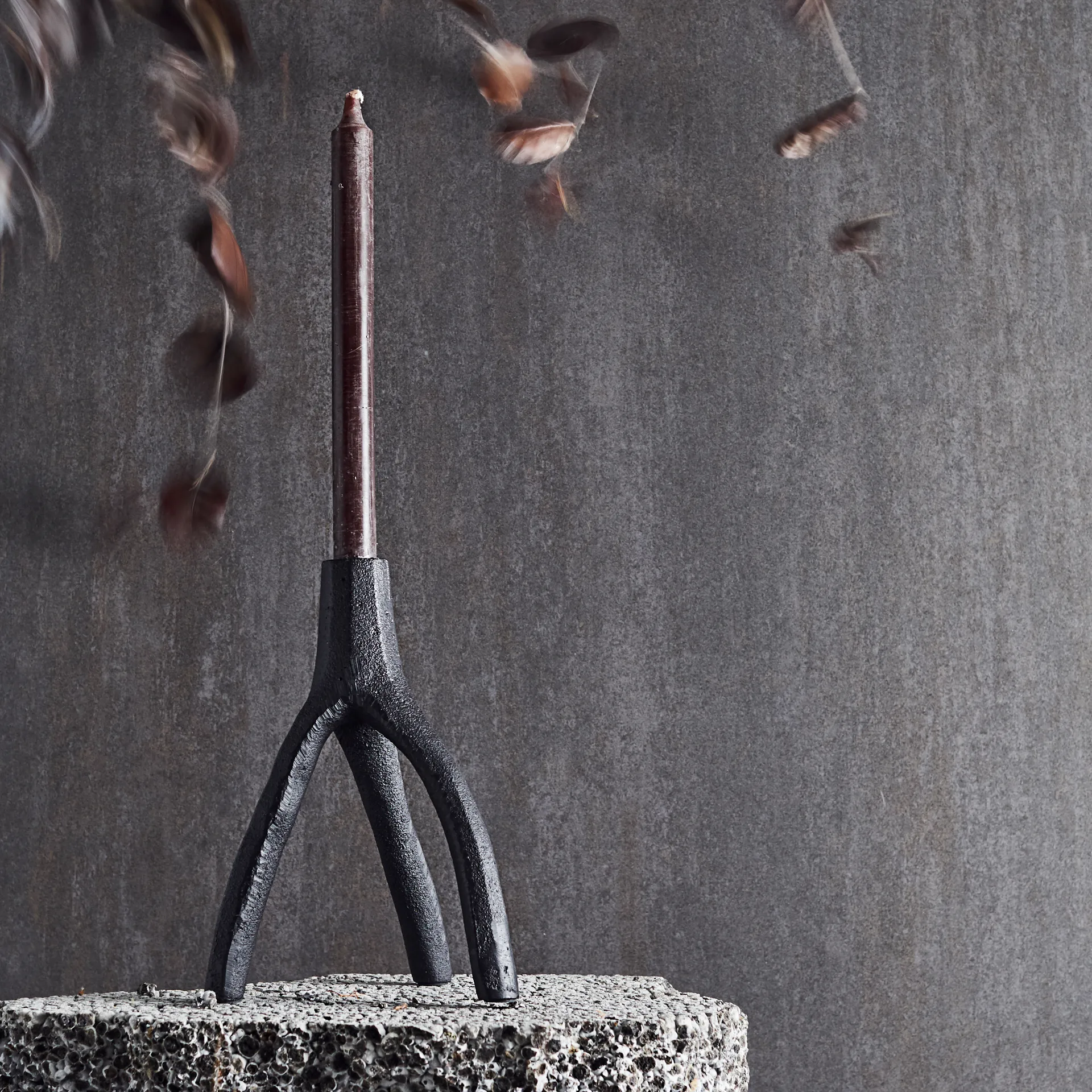 Aion lysestage XL 22 cm, Sort MUUBS