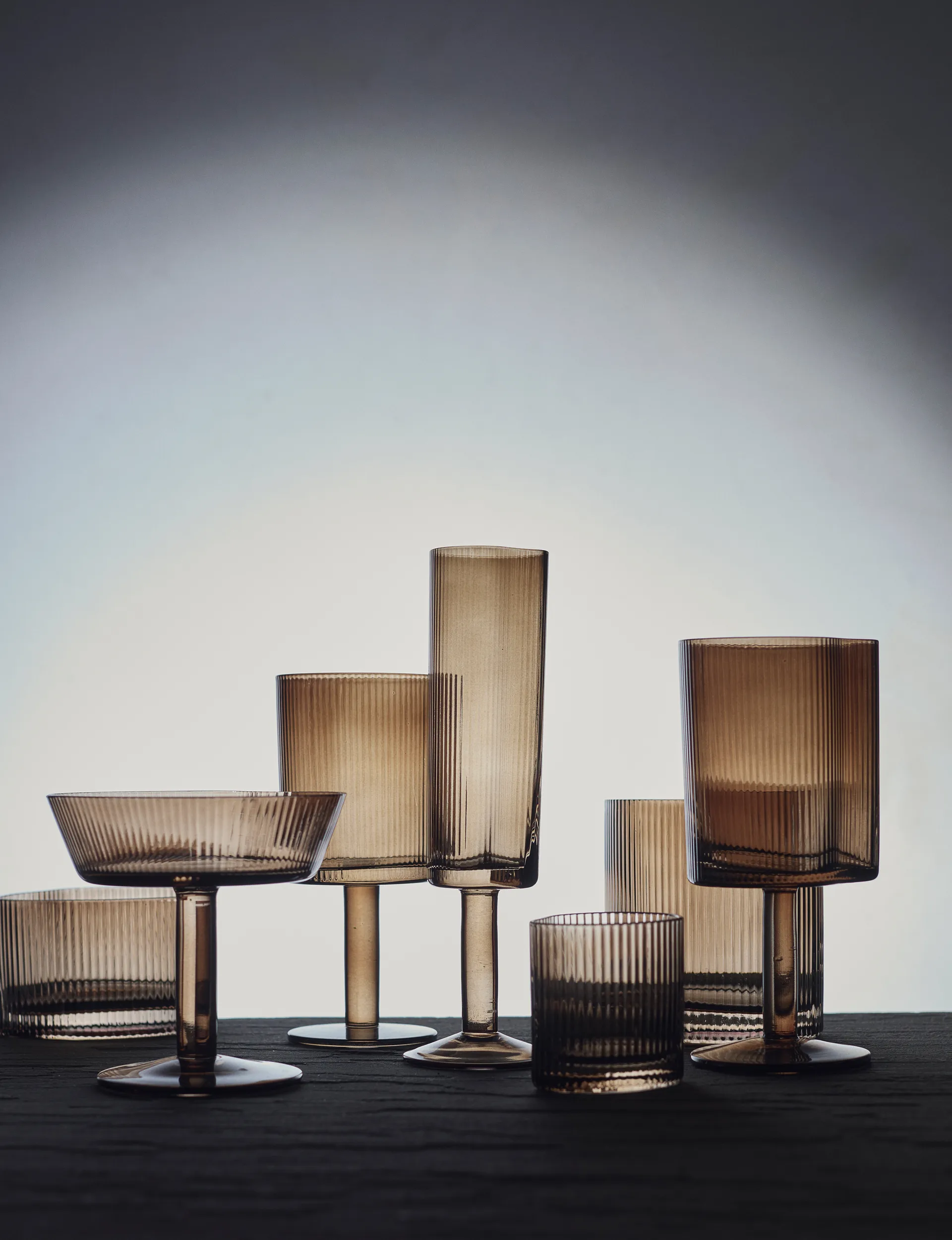 Ripe rødvinsglas 29,5 cl, Smoked brown MUUBS