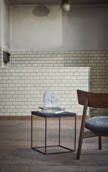 Tetra lounge chair - Granitfarvet stof-mørkolieret eg - MUUBS