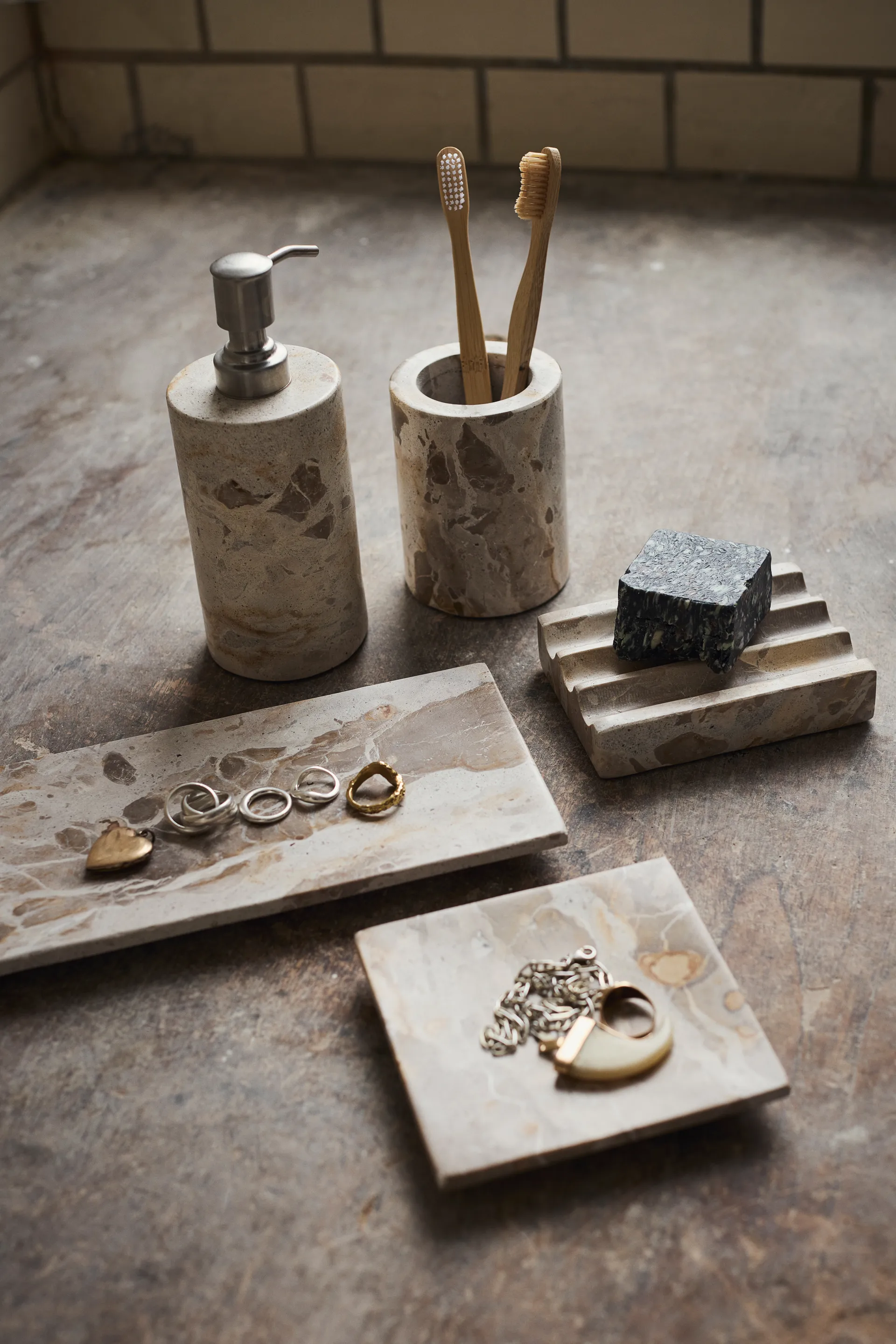 Vita dekorationsbakke, Seashell, 30x12 cm MUUBS