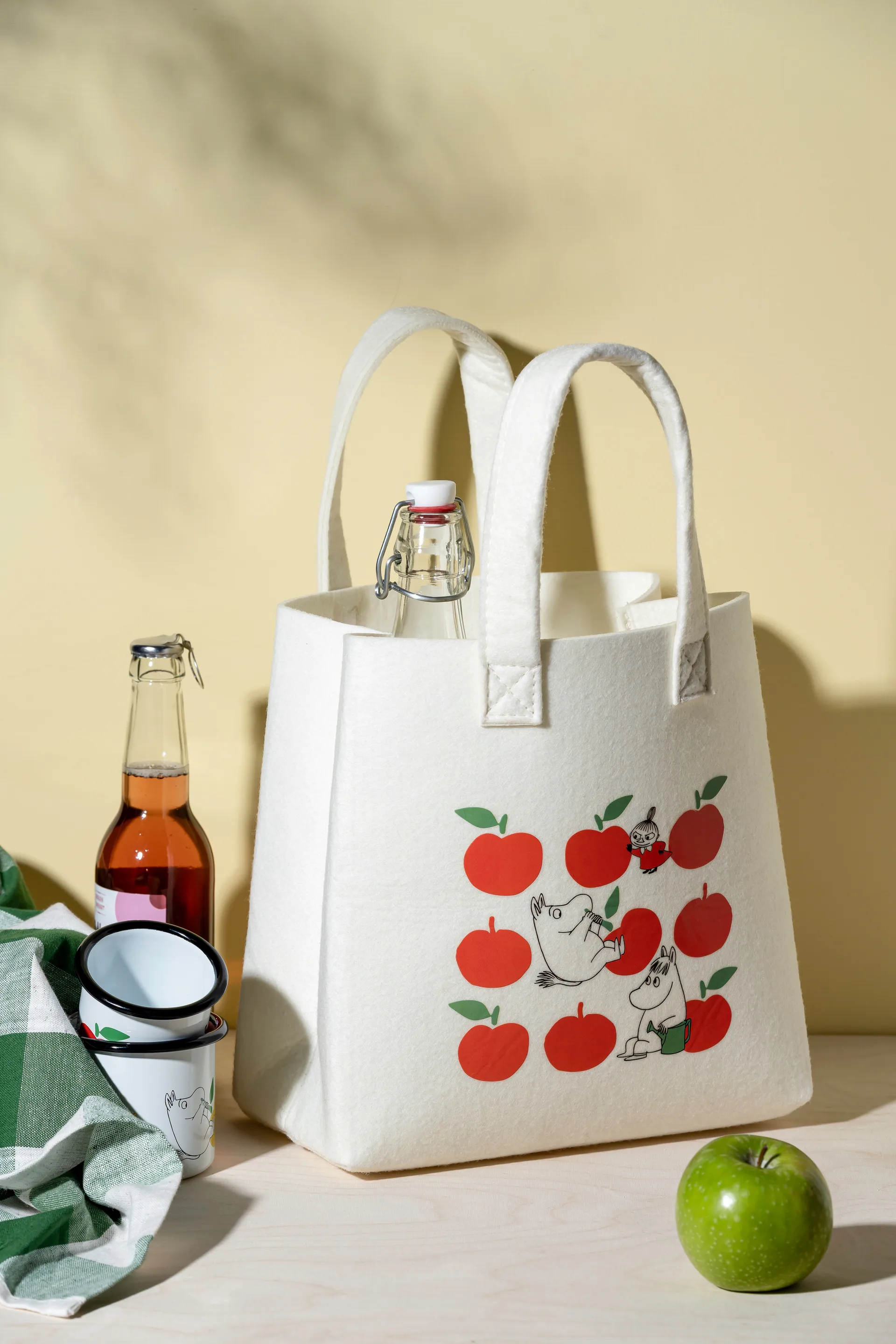 Moomin bakke 20x27 cm, Joyful Apples Muurla