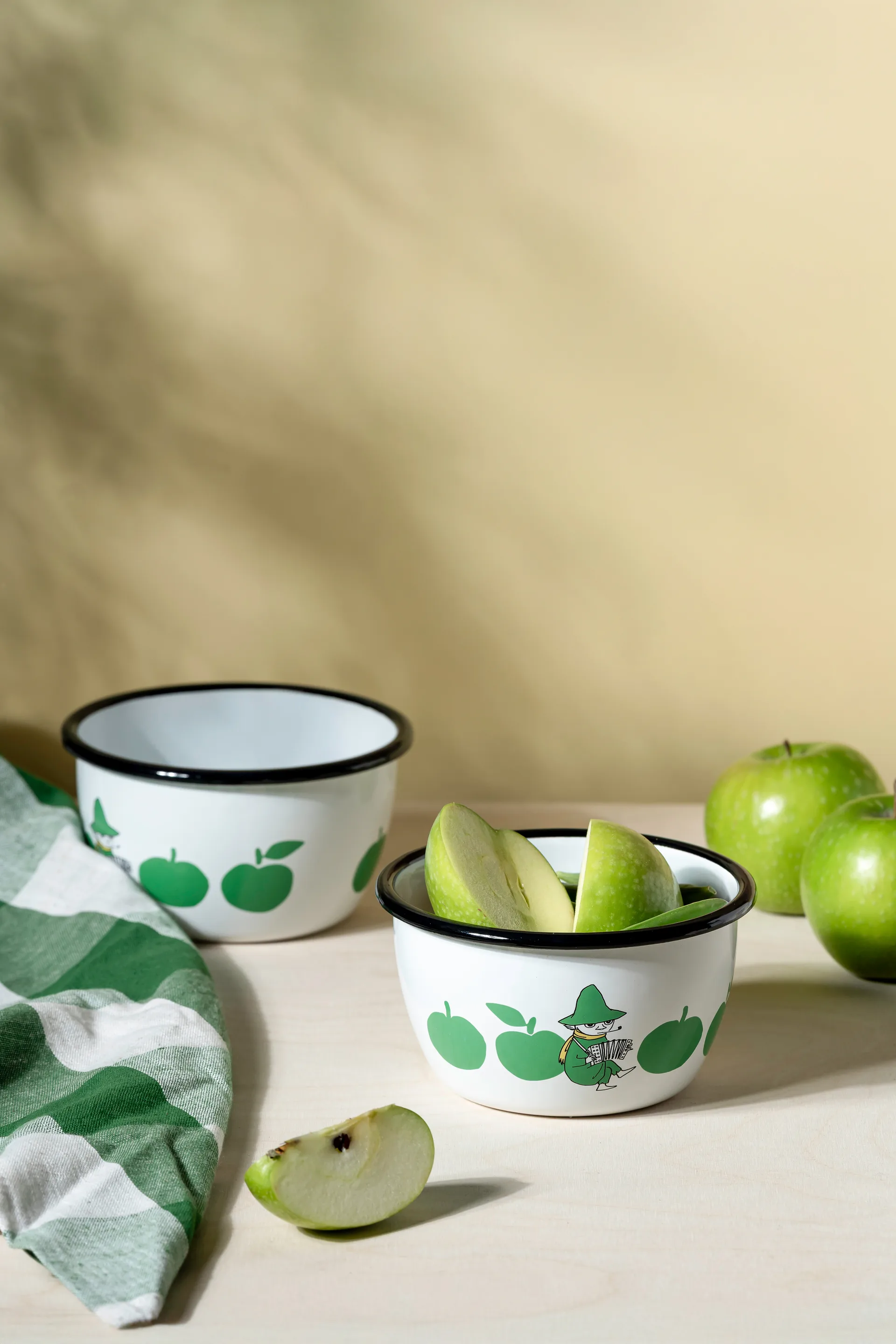 Moomin emaljeskål 60 cl, Joyfull Apples Muurla