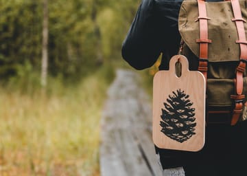 Nordic Chop &amp; Serve bakke 21x31 cm - The Pine Cone/The Birch Leaf - Muurla