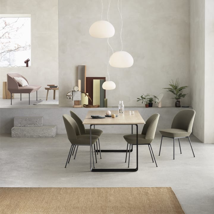 70/70 spisebord 225x90 cm, Oak veneer/Plywood/Sand Muuto