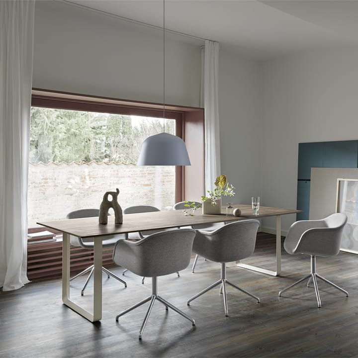 70/70 spisebord 255x108 cm, Solid Smoked Oak/Black Muuto