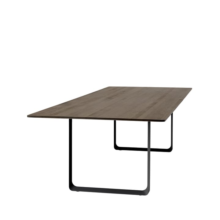 70/70 spisebord 295x108 cm - Solid Smoked Oak/Black - Muuto