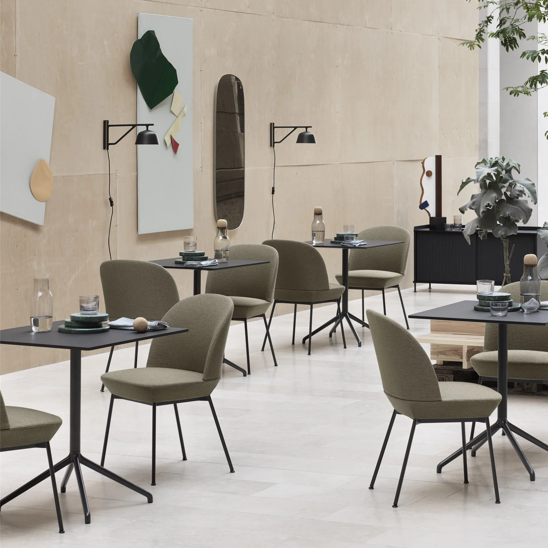 Ambit væglampe, sort Muuto